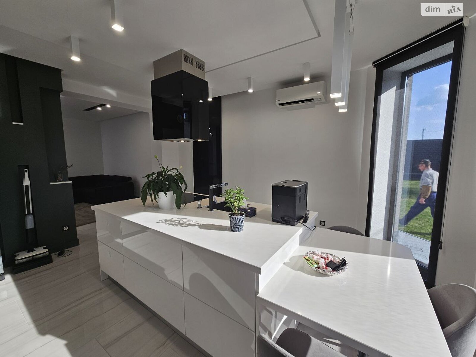 двоповерховий будинок, 290 кв. м, цегла. Продаж у Гаях Ходоровських фото 1 двоповерховий будинок, 290 кв. м, цегла. Продаж у Гаях Ходоровських фото 1