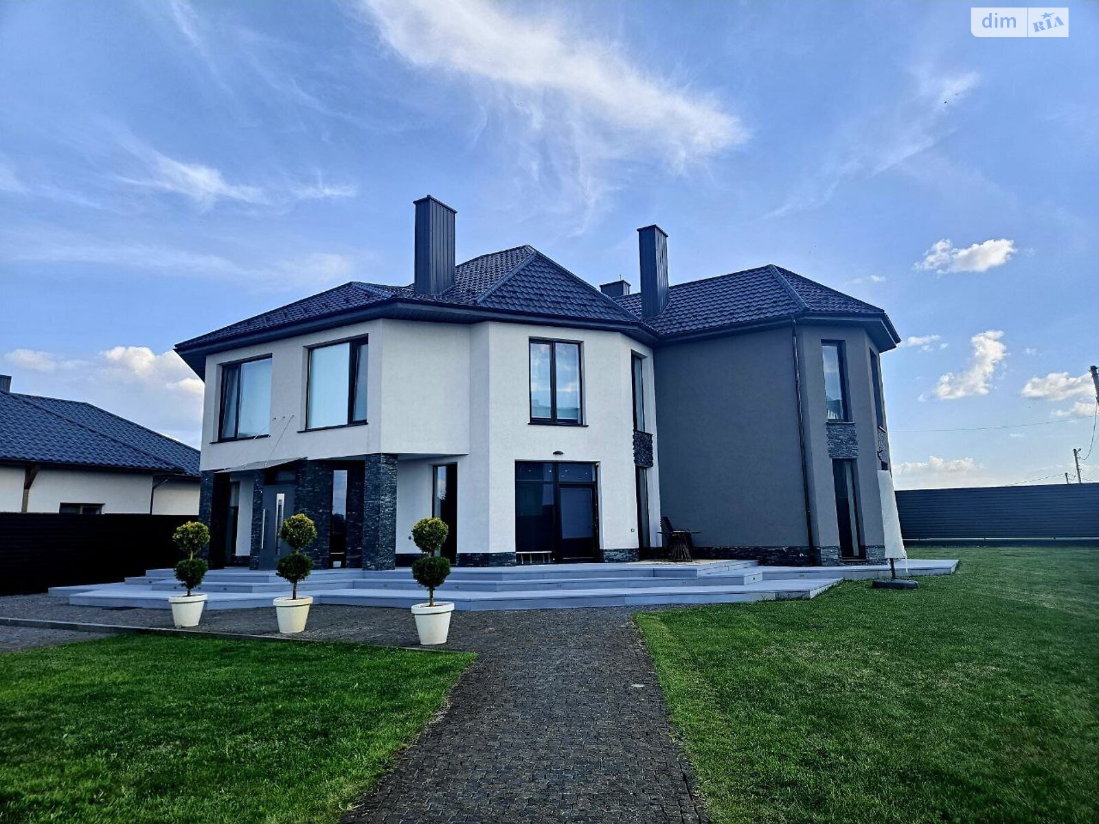 двоповерховий будинок, 290 кв. м, цегла. Продаж у Гаях Ходоровських фото 1 двоповерховий будинок, 290 кв. м, цегла. Продаж у Гаях Ходоровських фото 1