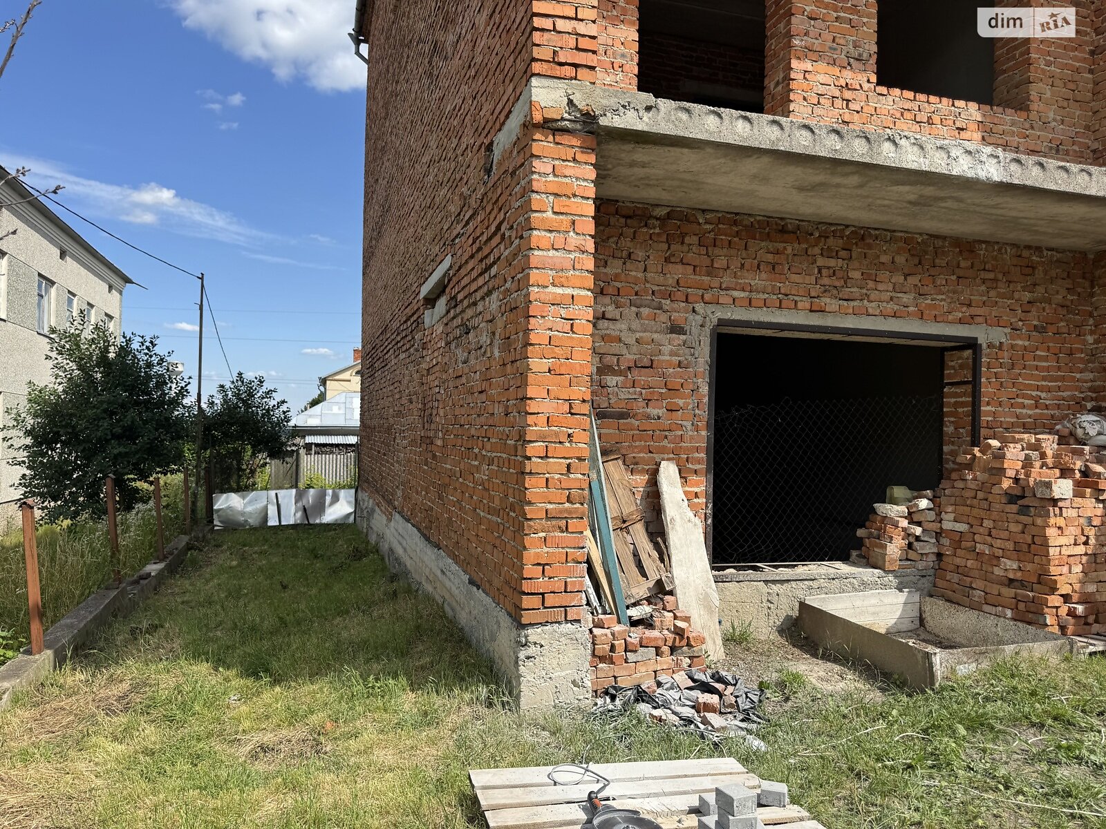 трехэтажный дом с балконом, 185 кв. м, кирпич. Продажа в Гаях-Шевченковских фото 1 трехэтажный дом с балконом, 185 кв. м, кирпич. Продажа в Гаях-Шевченковских фото 1