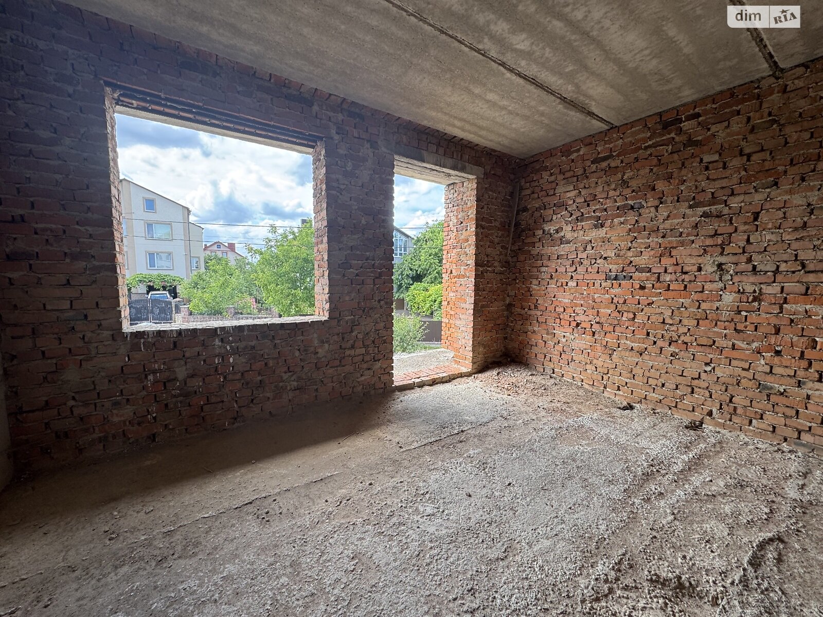 трехэтажный дом с балконом, 185 кв. м, кирпич. Продажа в Гаях-Шевченковских фото 1 трехэтажный дом с балконом, 185 кв. м, кирпич. Продажа в Гаях-Шевченковских фото 1