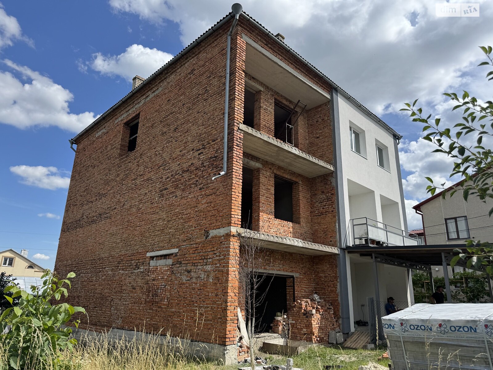 трехэтажный дом с балконом, 185 кв. м, кирпич. Продажа в Гаях-Шевченковских фото 1 трехэтажный дом с балконом, 185 кв. м, кирпич. Продажа в Гаях-Шевченковских фото 1