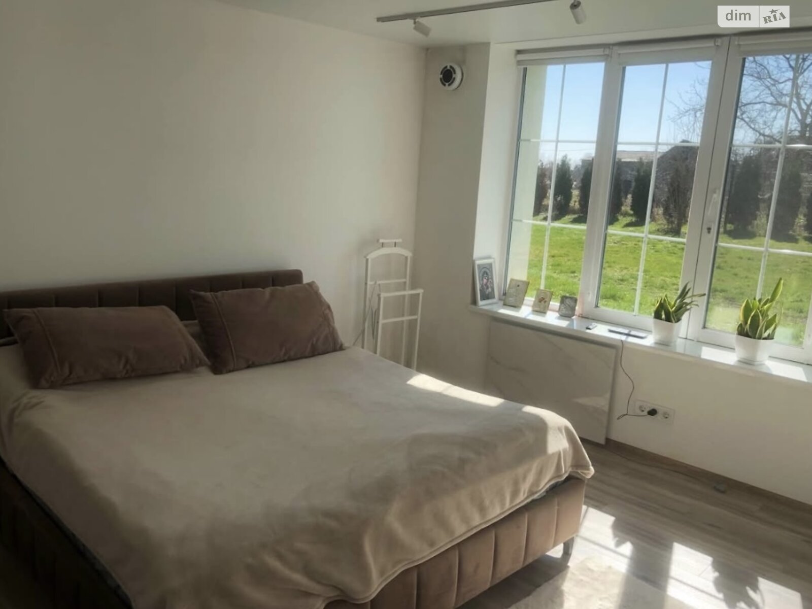 двоповерховий будинок з ремонтом, 200 кв. м, цегла. Продаж у Галочі фото 1 двоповерховий будинок з ремонтом, 200 кв. м, цегла. Продаж у Галочі фото 1
