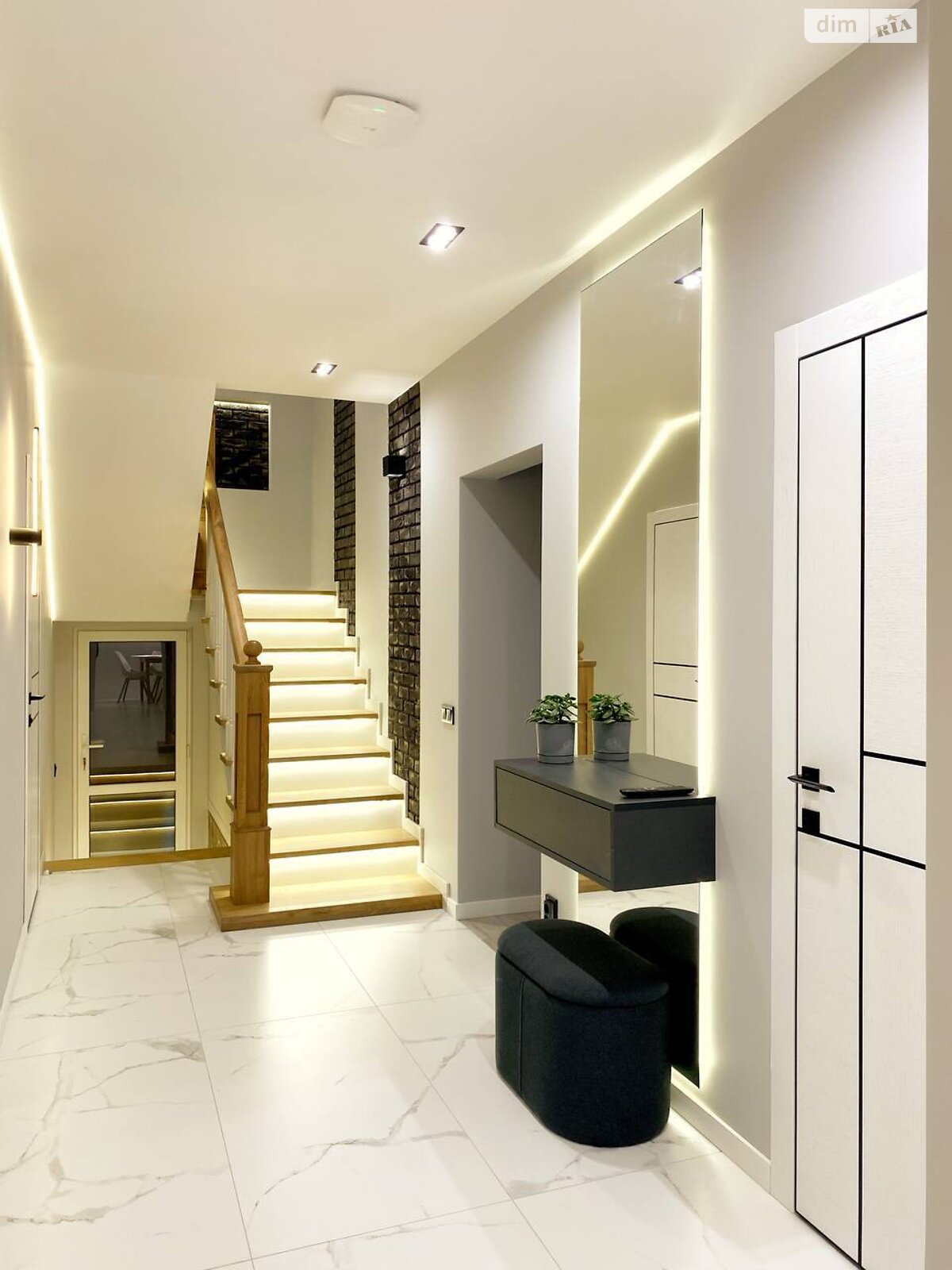 двухэтажный дом с гаражом, 147.6 кв. м, кирпич. Продажа в Ганнусовке фото 1