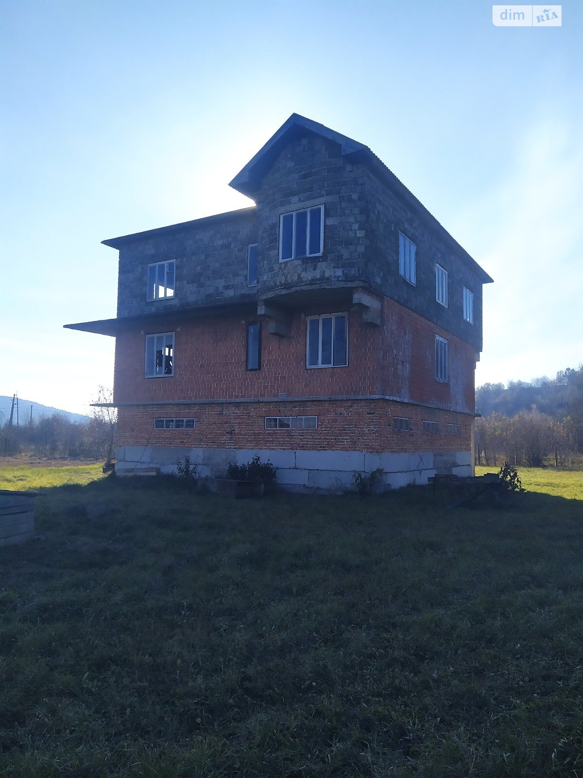 трехэтажный дом с верандой, 350 кв. м, кирпич. Продажа в Ганнусовке фото 1