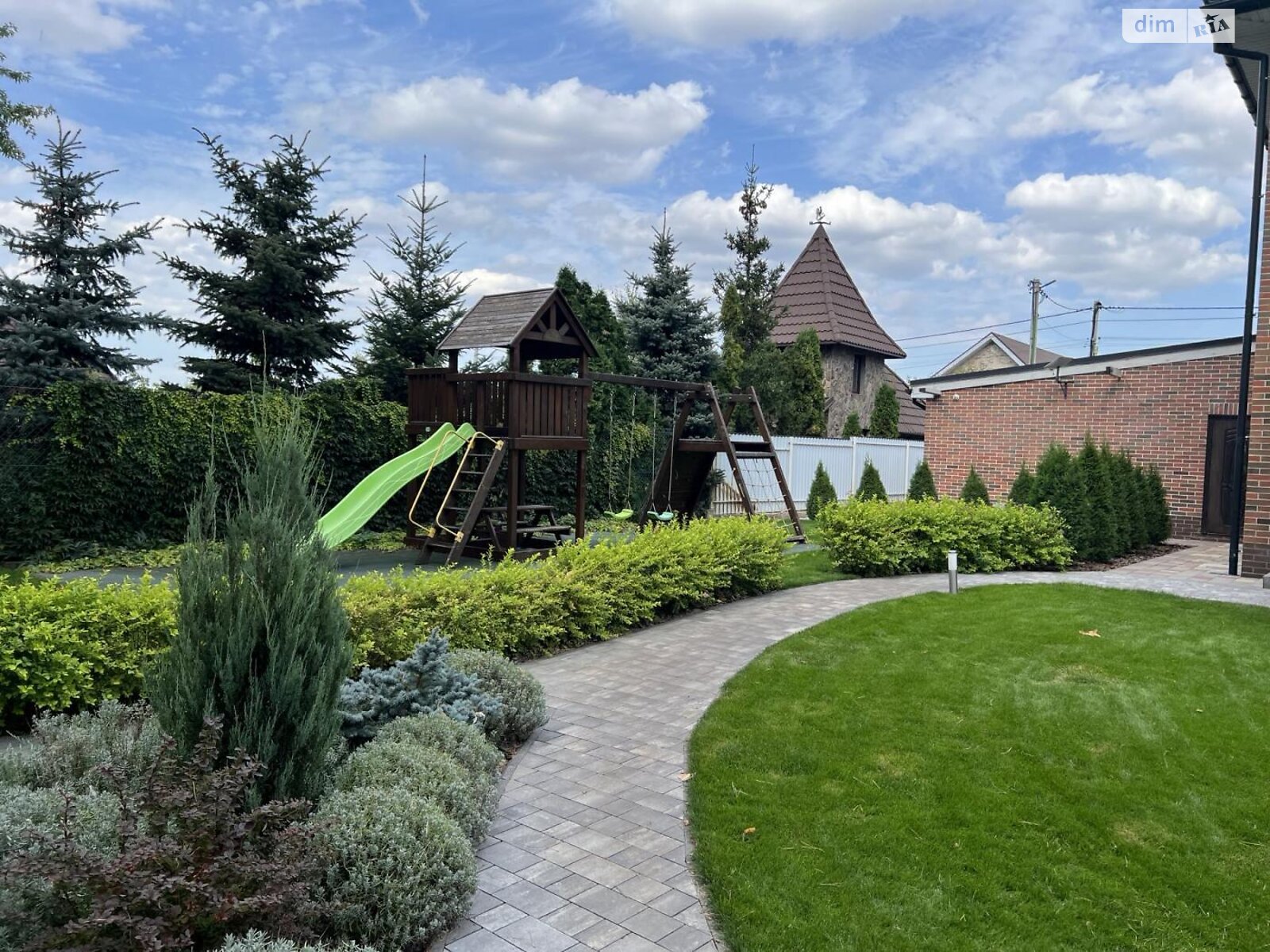 двоповерховий будинок з ремонтом, 248 кв. м, цегла. Продаж у Гатне фото 1 двоповерховий будинок з ремонтом, 248 кв. м, цегла. Продаж у Гатне фото 1