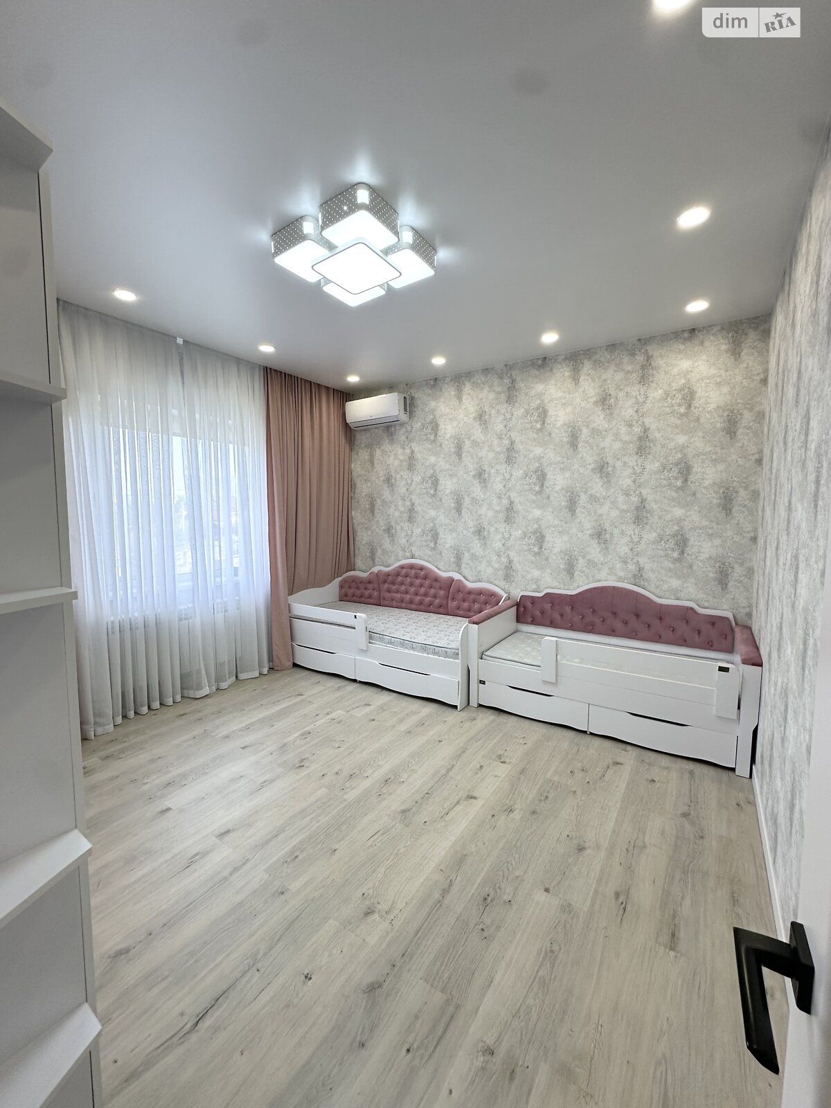 двоповерховий будинок, 230 кв. м, газобетон. Продаж у Гатне фото 1 двоповерховий будинок, 230 кв. м, газобетон. Продаж у Гатне фото 1