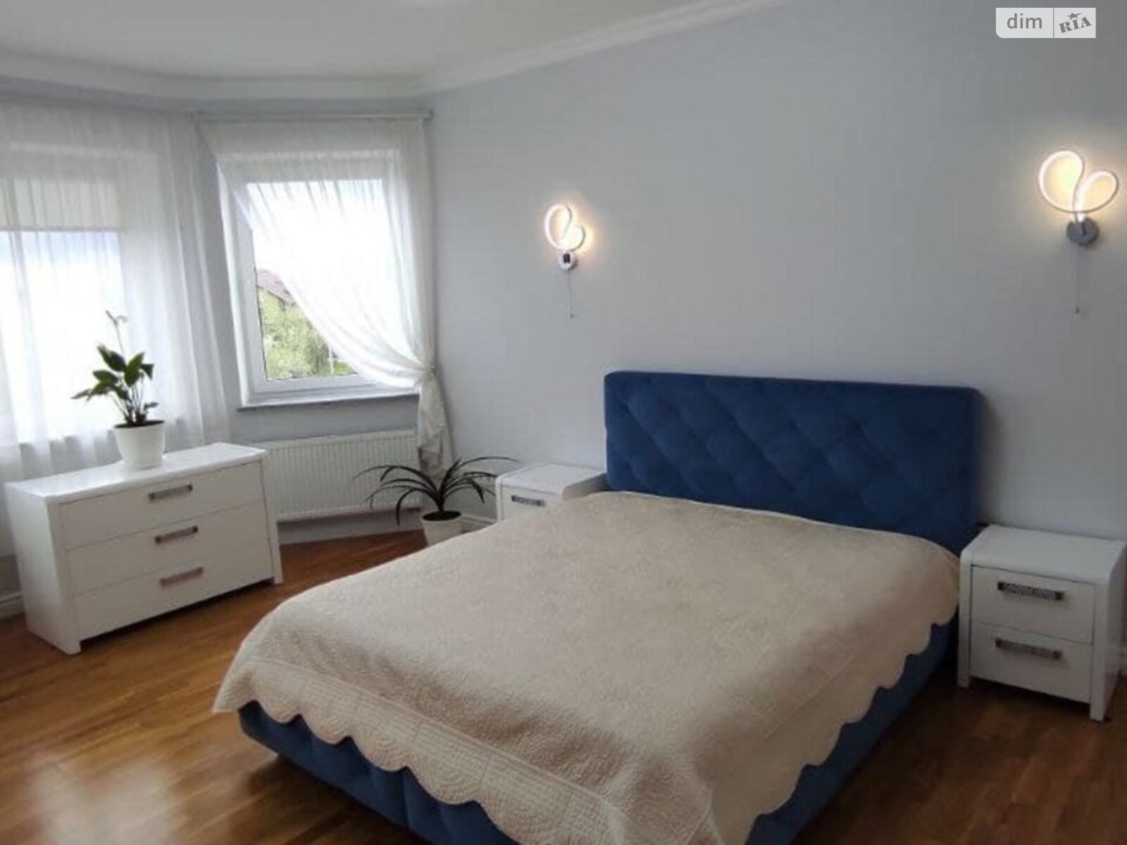 двоповерховий будинок з ремонтом, 410 кв. м, цегла. Продаж у Гатне фото 1 двоповерховий будинок з ремонтом, 410 кв. м, цегла. Продаж у Гатне фото 1