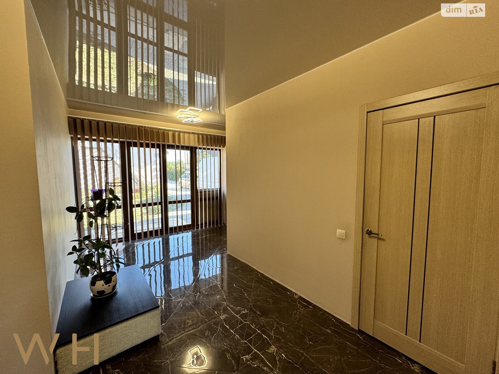 двухэтажный дом с гаражом, 234 кв. м, газобетон. Продажа в Гатном фото 1 двухэтажный дом с гаражом, 234 кв. м, газобетон. Продажа в Гатном фото 1