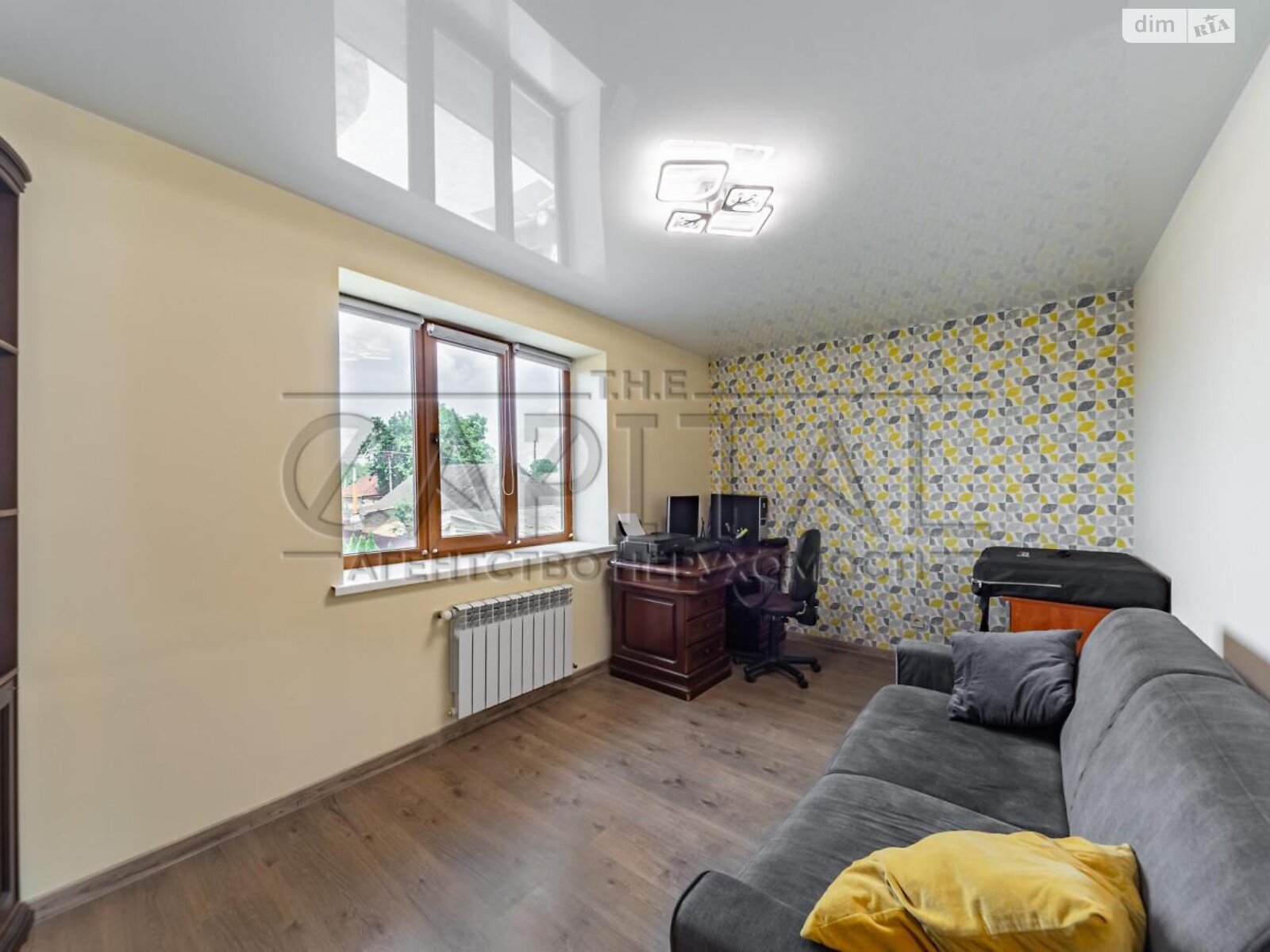 двухэтажный дом с гаражом, 334 кв. м, кирпич. Продажа в Гатном фото 1 двухэтажный дом с гаражом, 334 кв. м, кирпич. Продажа в Гатном фото 1