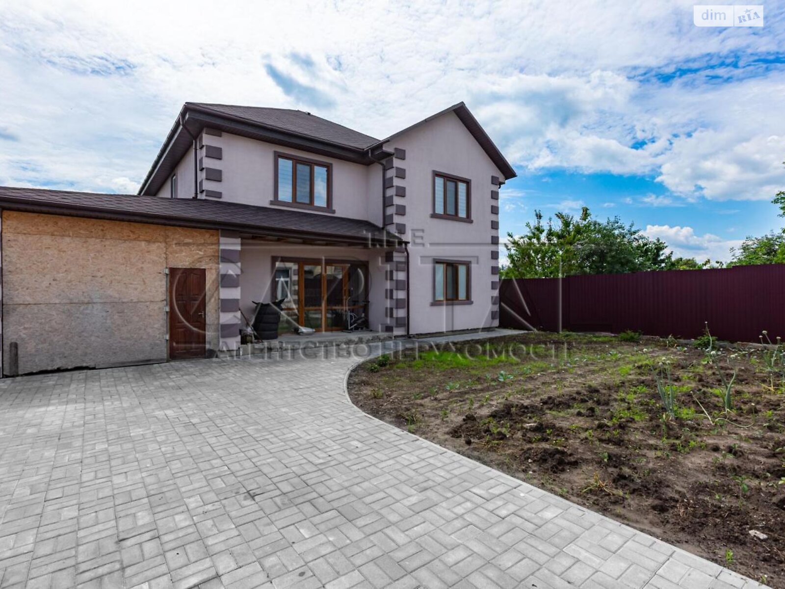 двухэтажный дом с гаражом, 334 кв. м, кирпич. Продажа в Гатном фото 1 двухэтажный дом с гаражом, 334 кв. м, кирпич. Продажа в Гатном фото 1