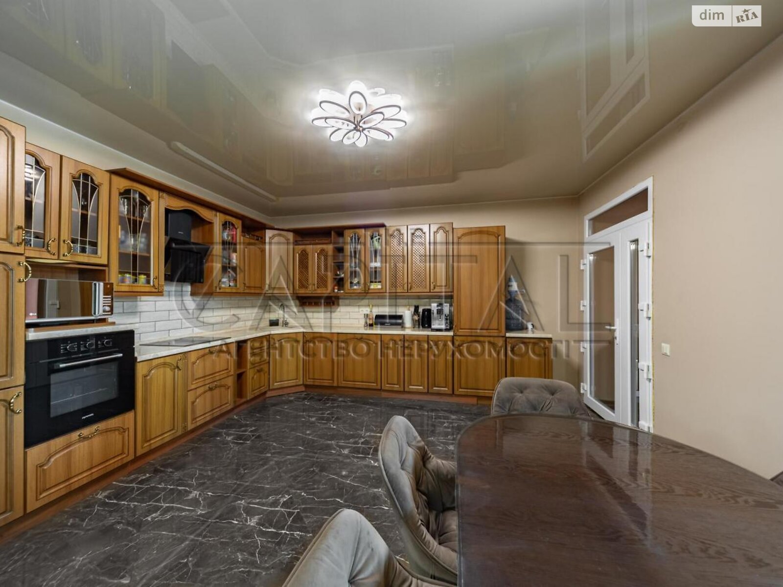 двухэтажный дом с гаражом, 334 кв. м, кирпич. Продажа в Гатном фото 1 двухэтажный дом с гаражом, 334 кв. м, кирпич. Продажа в Гатном фото 1