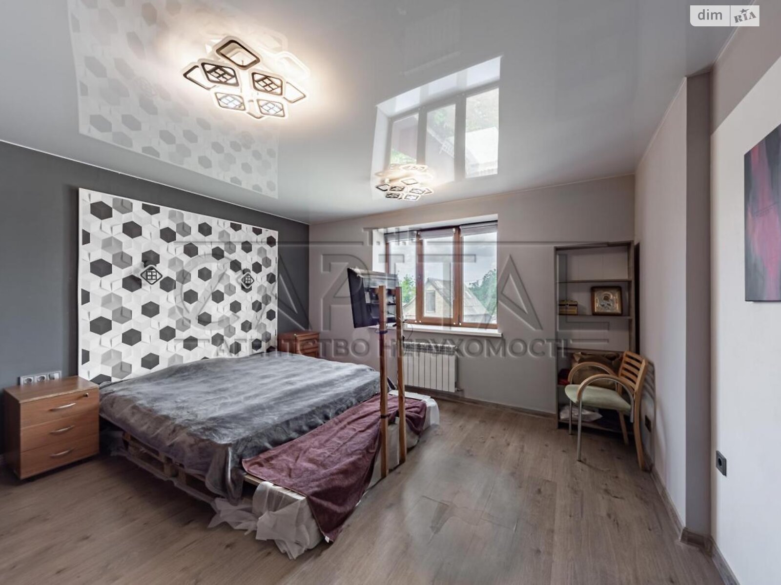 двухэтажный дом с гаражом, 334 кв. м, кирпич. Продажа в Гатном фото 1 двухэтажный дом с гаражом, 334 кв. м, кирпич. Продажа в Гатном фото 1