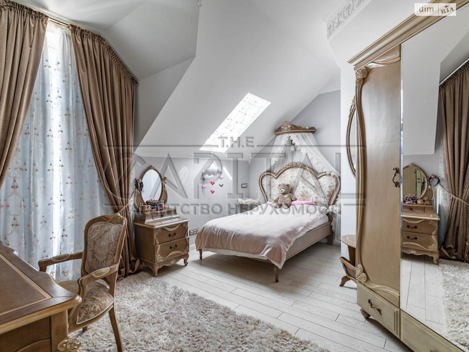 двоповерховий будинок з гаражем, 284.9 кв. м, цегла. Продаж у Гатне фото 1 двоповерховий будинок з гаражем, 284.9 кв. м, цегла. Продаж у Гатне фото 1