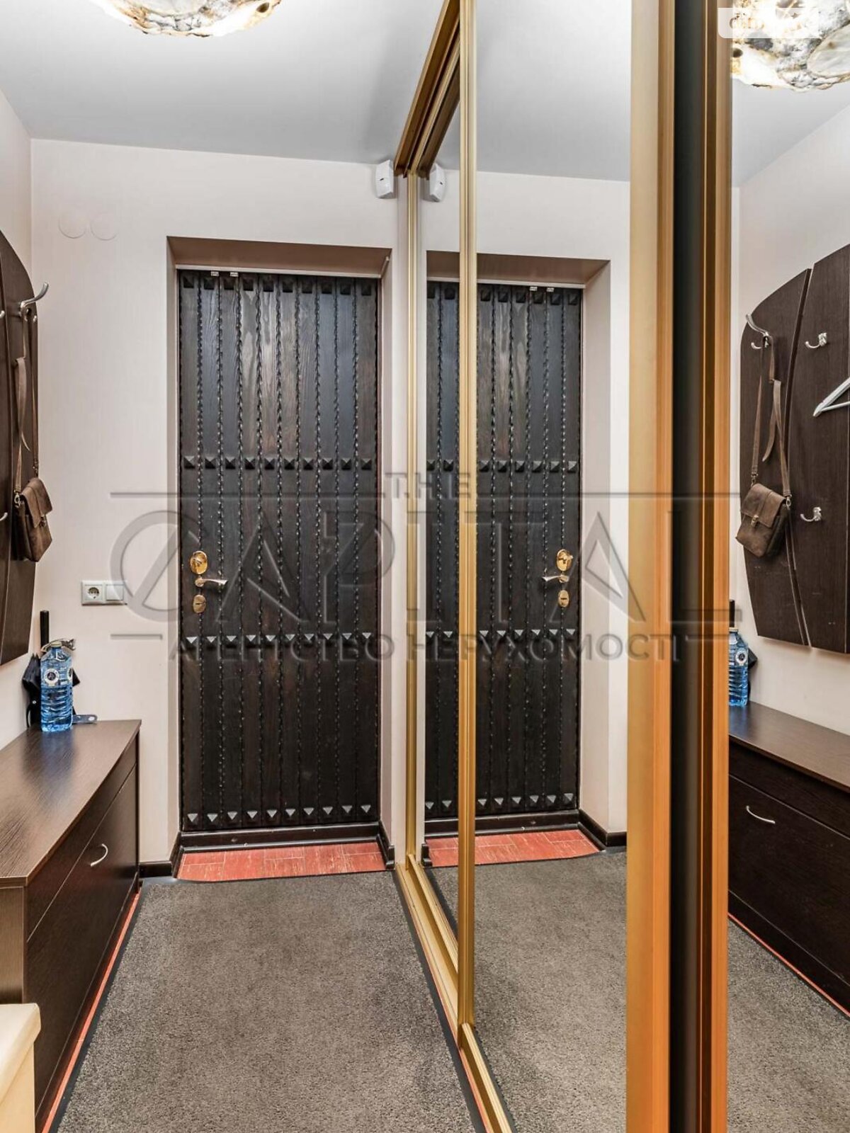 двоповерховий будинок з гаражем, 284.9 кв. м, цегла. Продаж у Гатне фото 1 двоповерховий будинок з гаражем, 284.9 кв. м, цегла. Продаж у Гатне фото 1