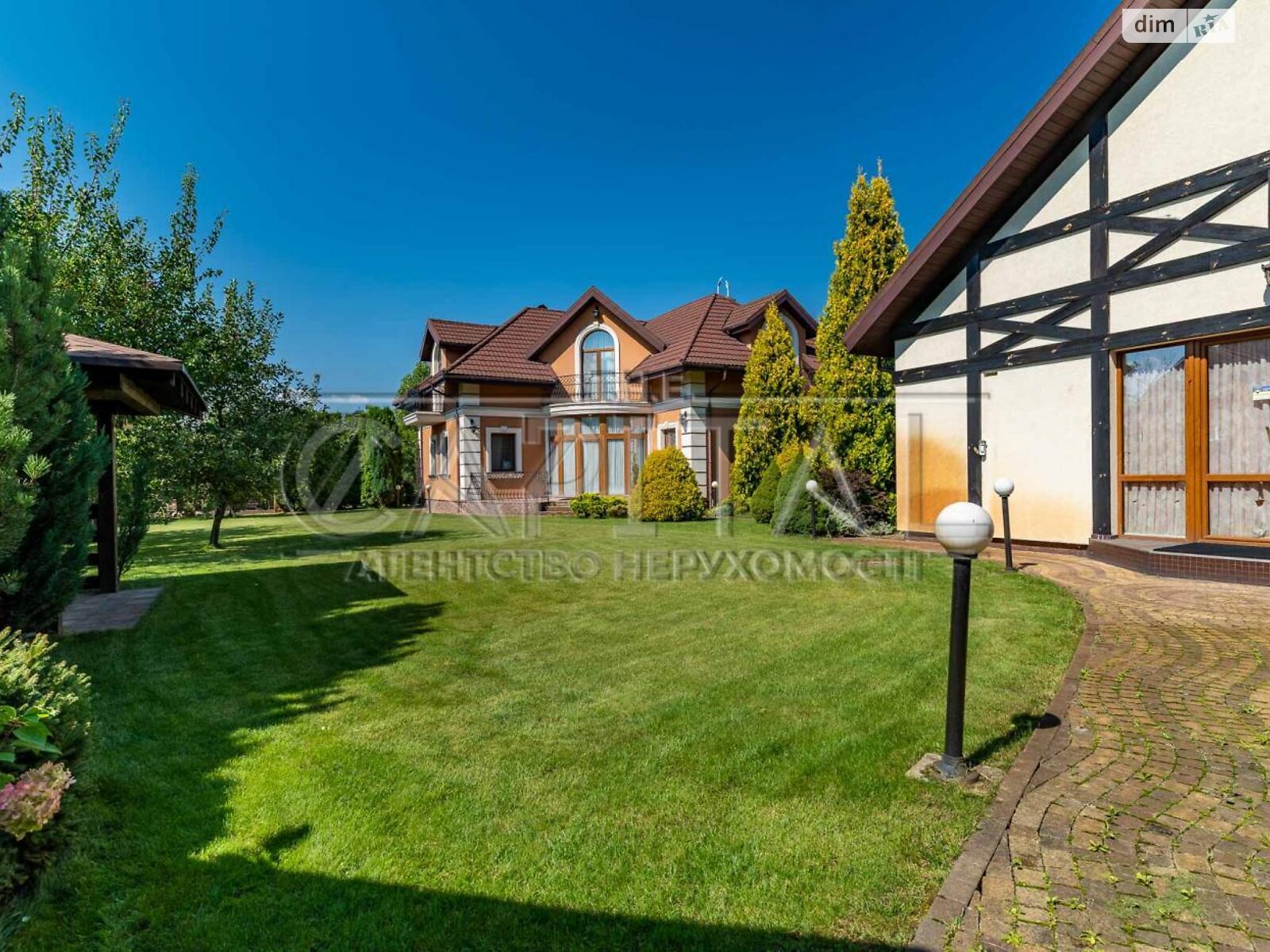 двухэтажный дом с гаражом, 284.9 кв. м, кирпич. Продажа в Гатном фото 1 двухэтажный дом с гаражом, 284.9 кв. м, кирпич. Продажа в Гатном фото 1