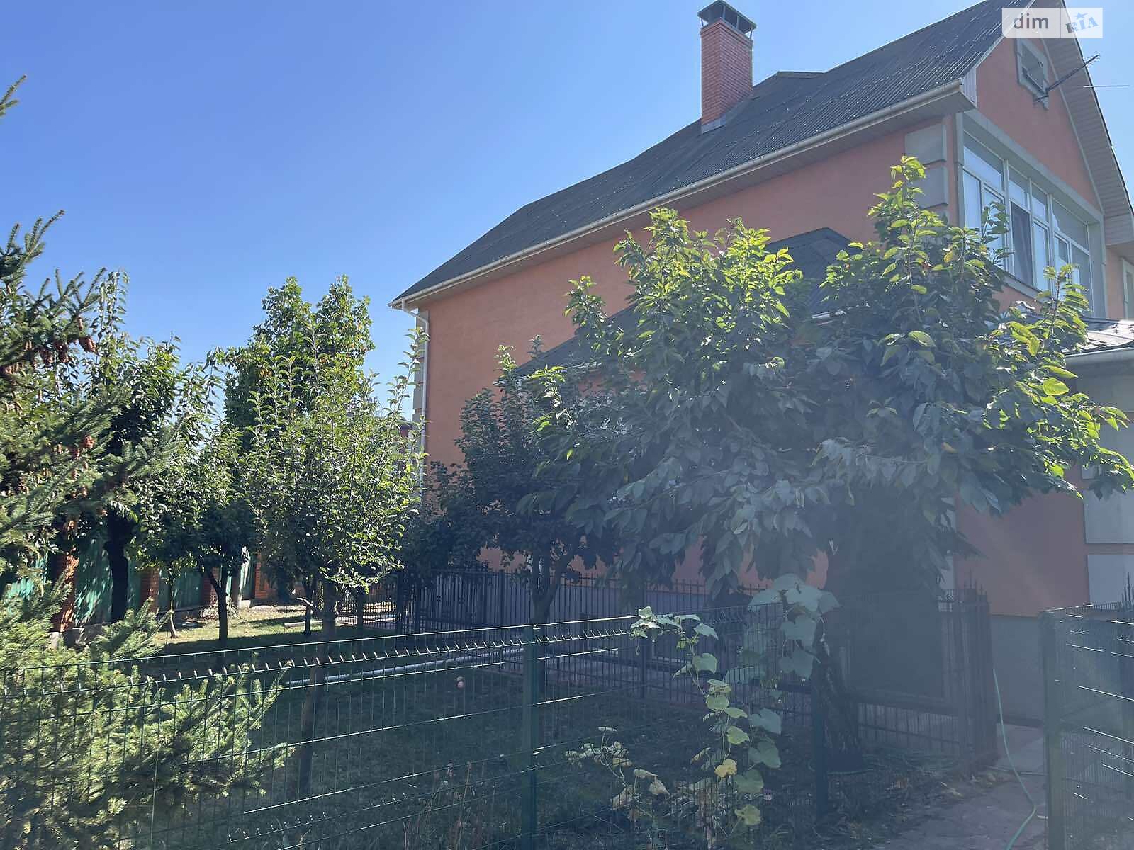 трехэтажный дом с ремонтом, 480 кв. м, кирпич. Продажа в Гатном фото 1 трехэтажный дом с ремонтом, 480 кв. м, кирпич. Продажа в Гатном фото 1