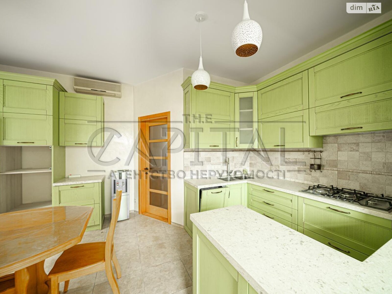 триповерховий будинок з балконом, 260 кв. м, кирпич. Продаж у Гатне фото 1 триповерховий будинок з балконом, 260 кв. м, кирпич. Продаж у Гатне фото 1