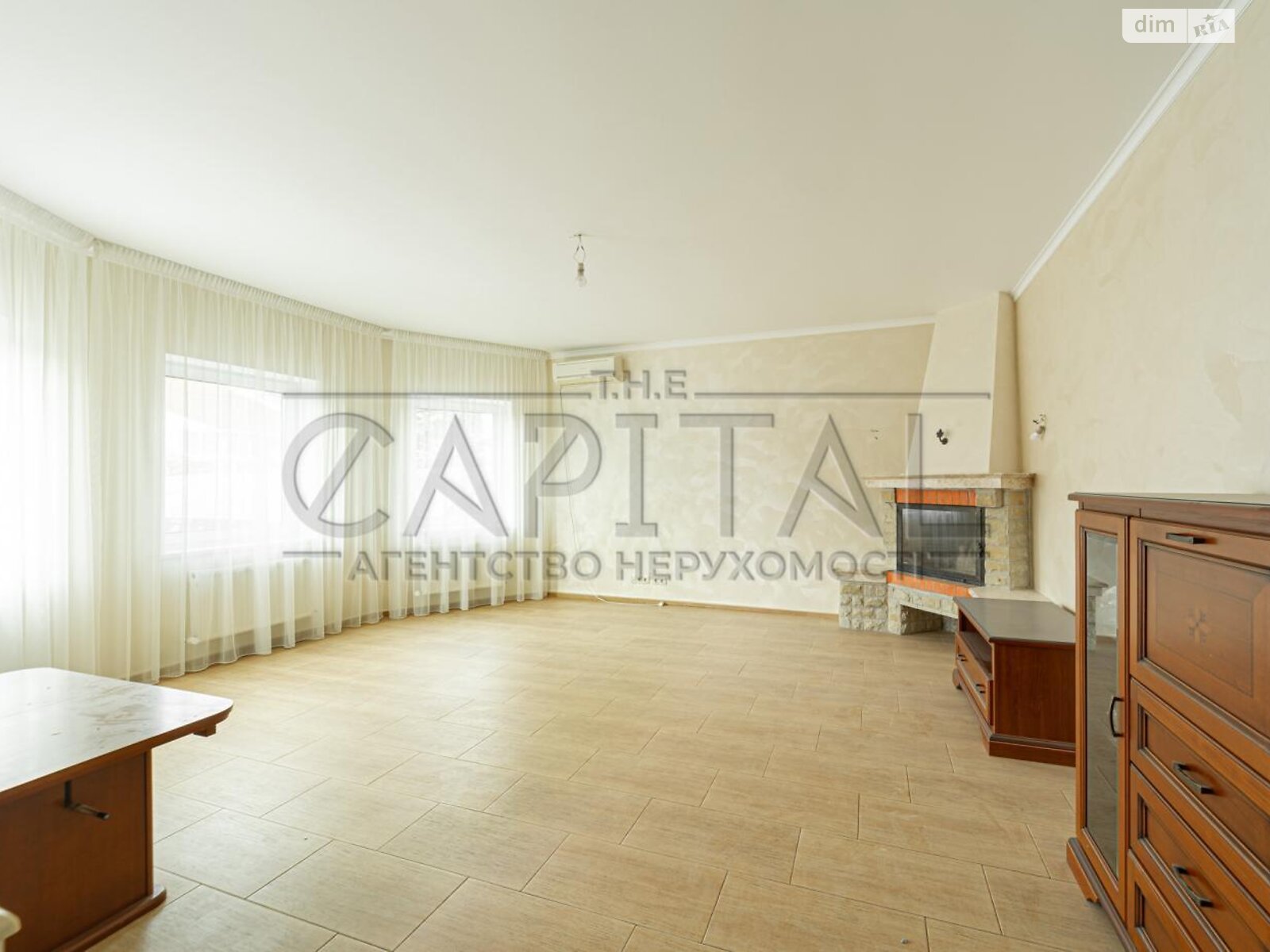 триповерховий будинок з балконом, 260 кв. м, кирпич. Продаж у Гатне фото 1 триповерховий будинок з балконом, 260 кв. м, кирпич. Продаж у Гатне фото 1