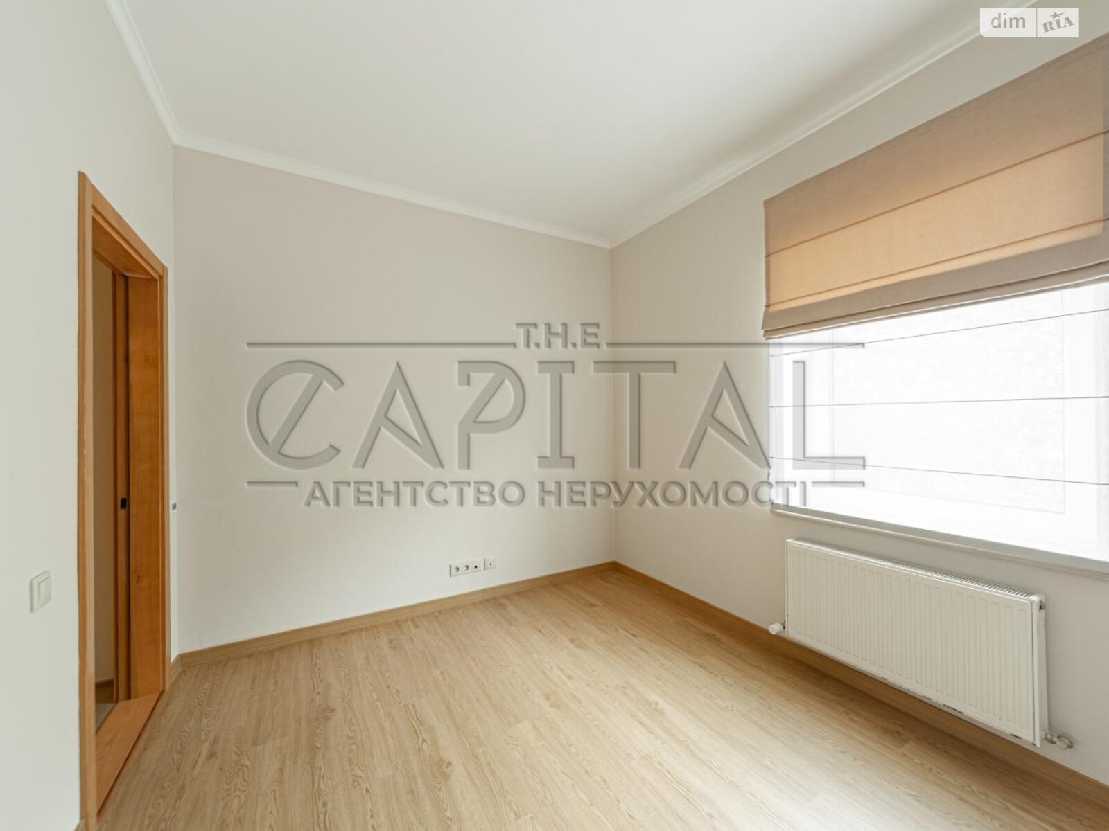 триповерховий будинок з балконом, 260 кв. м, кирпич. Продаж у Гатне фото 1 триповерховий будинок з балконом, 260 кв. м, кирпич. Продаж у Гатне фото 1