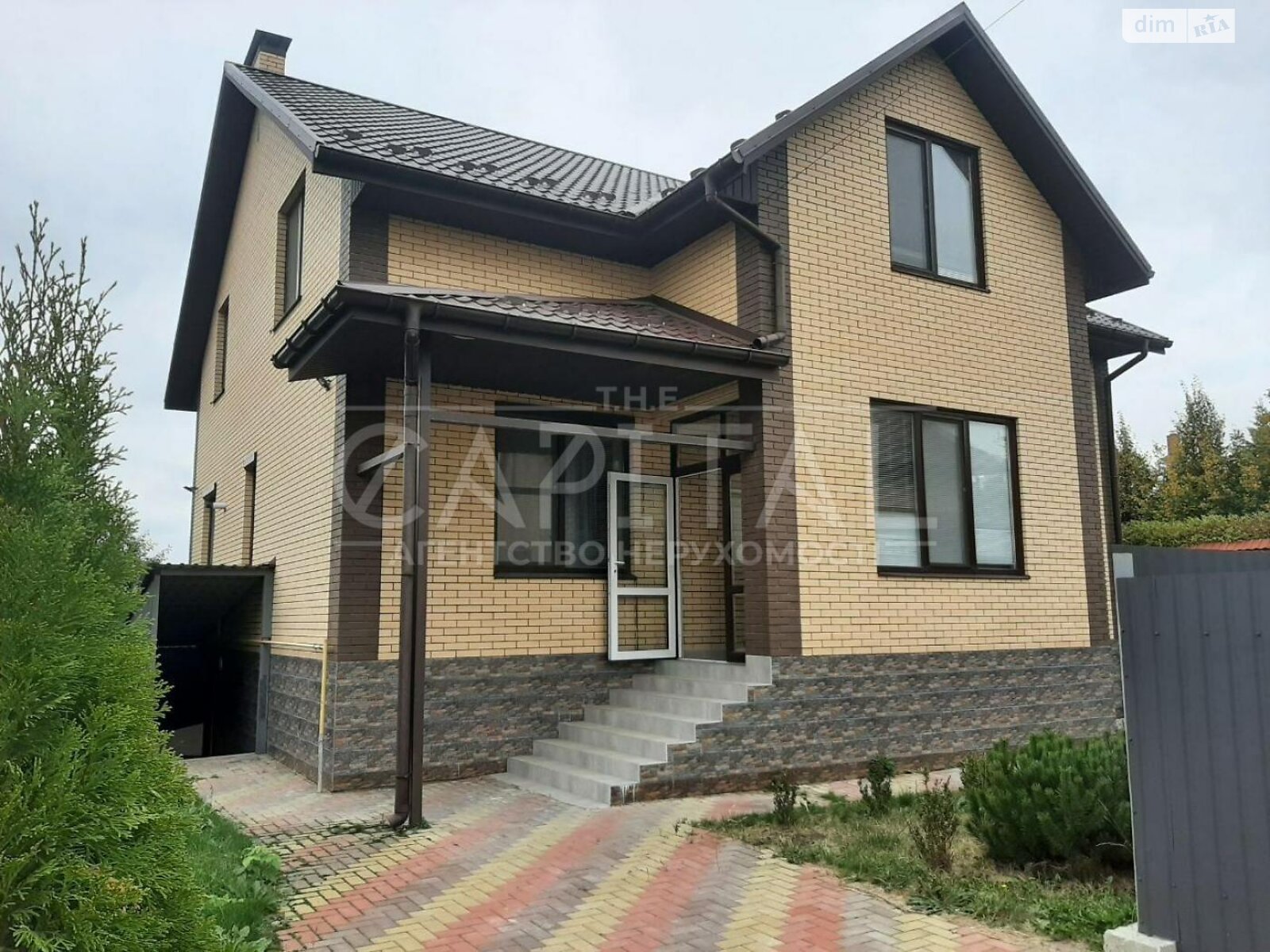 двоповерховий будинок з балконом, 300 кв. м, кирпич. Продаж у Гатне фото 1 двоповерховий будинок з балконом, 300 кв. м, кирпич. Продаж у Гатне фото 1