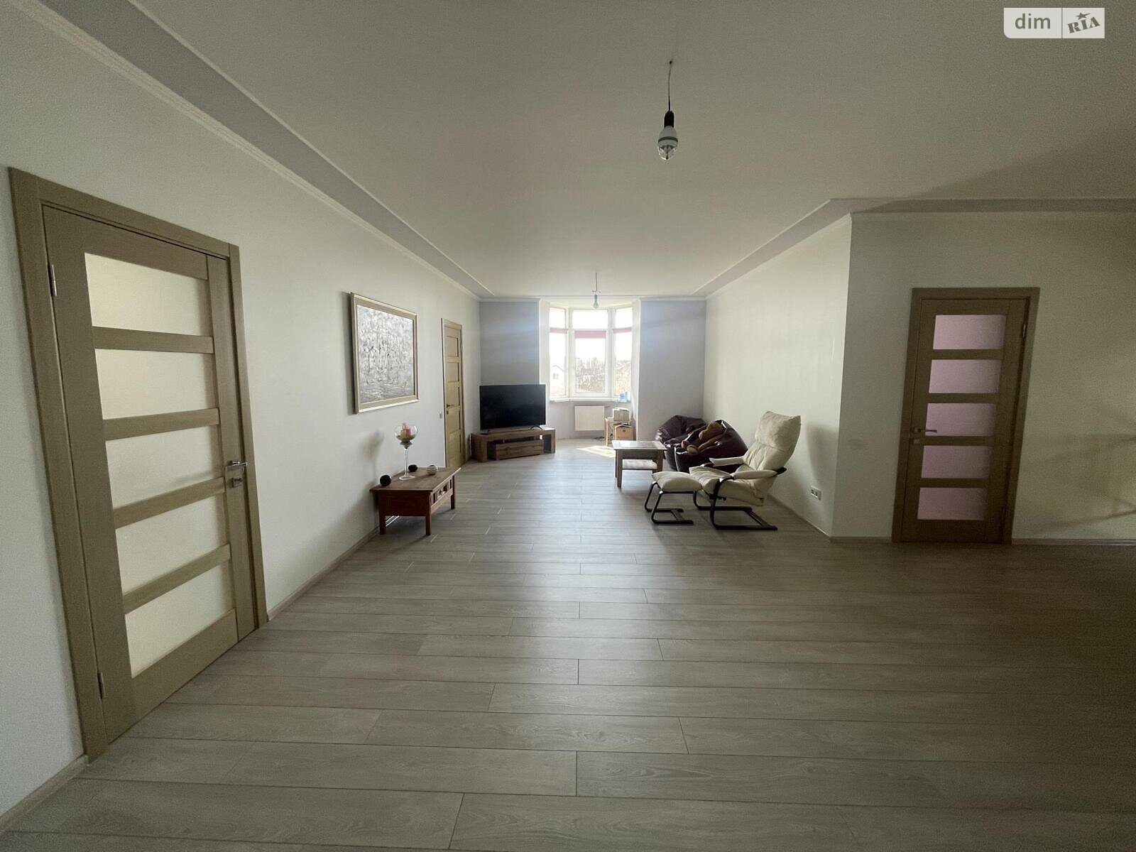 трехэтажный дом, 410 кв. м, кирпич. Продажа в Гатном фото 1 трехэтажный дом, 410 кв. м, кирпич. Продажа в Гатном фото 1