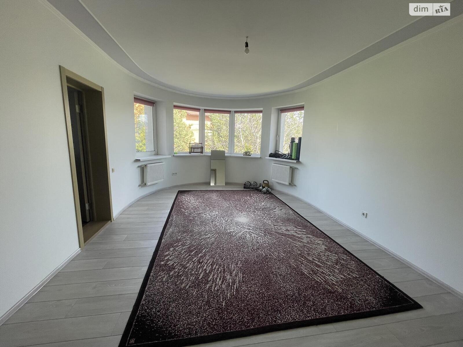 трехэтажный дом, 410 кв. м, кирпич. Продажа в Гатном фото 1 трехэтажный дом, 410 кв. м, кирпич. Продажа в Гатном фото 1