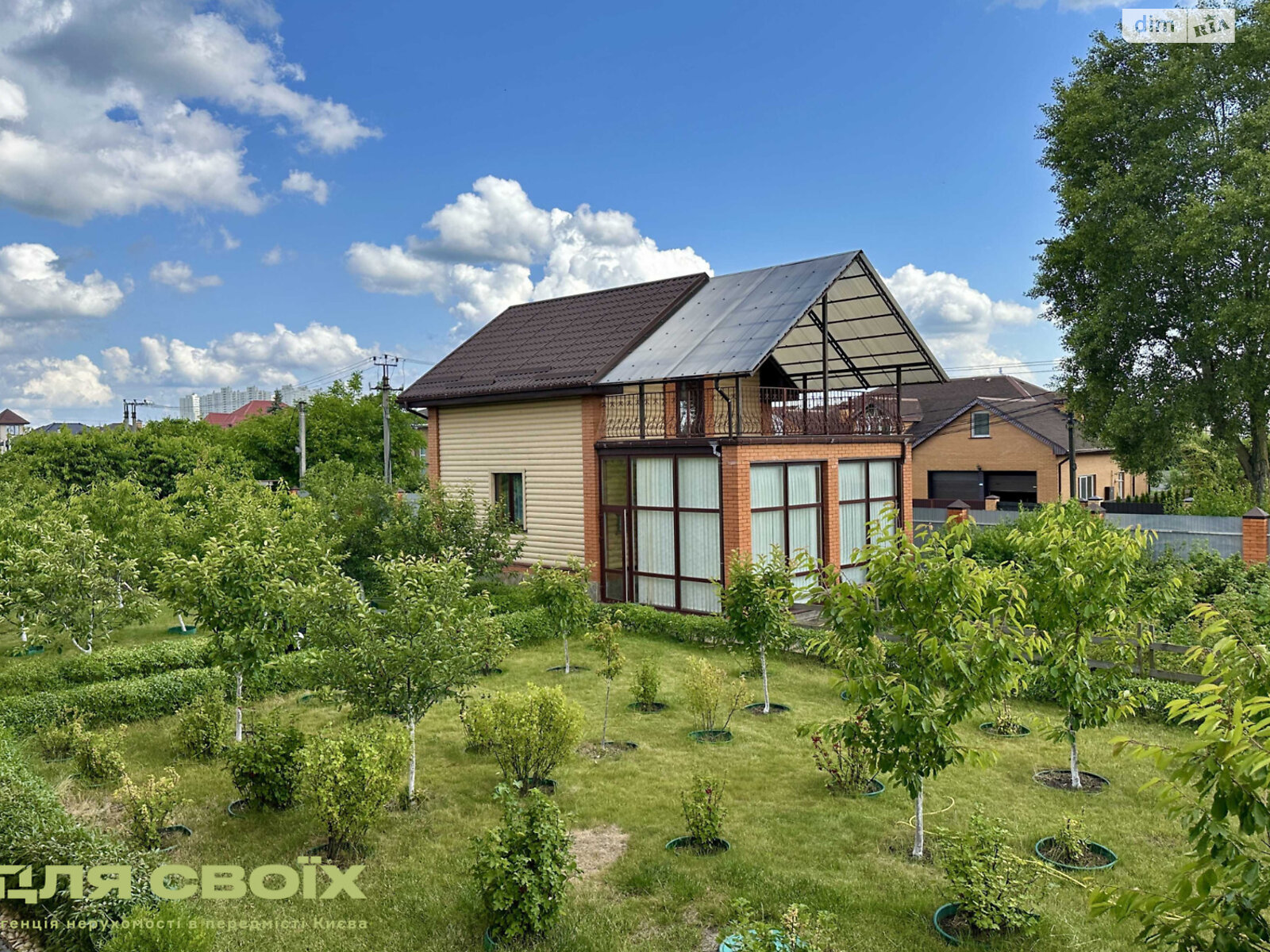 трехэтажный дом с верандой, 262 кв. м, кирпич. Продажа в Гатном фото 1 трехэтажный дом с верандой, 262 кв. м, кирпич. Продажа в Гатном фото 1