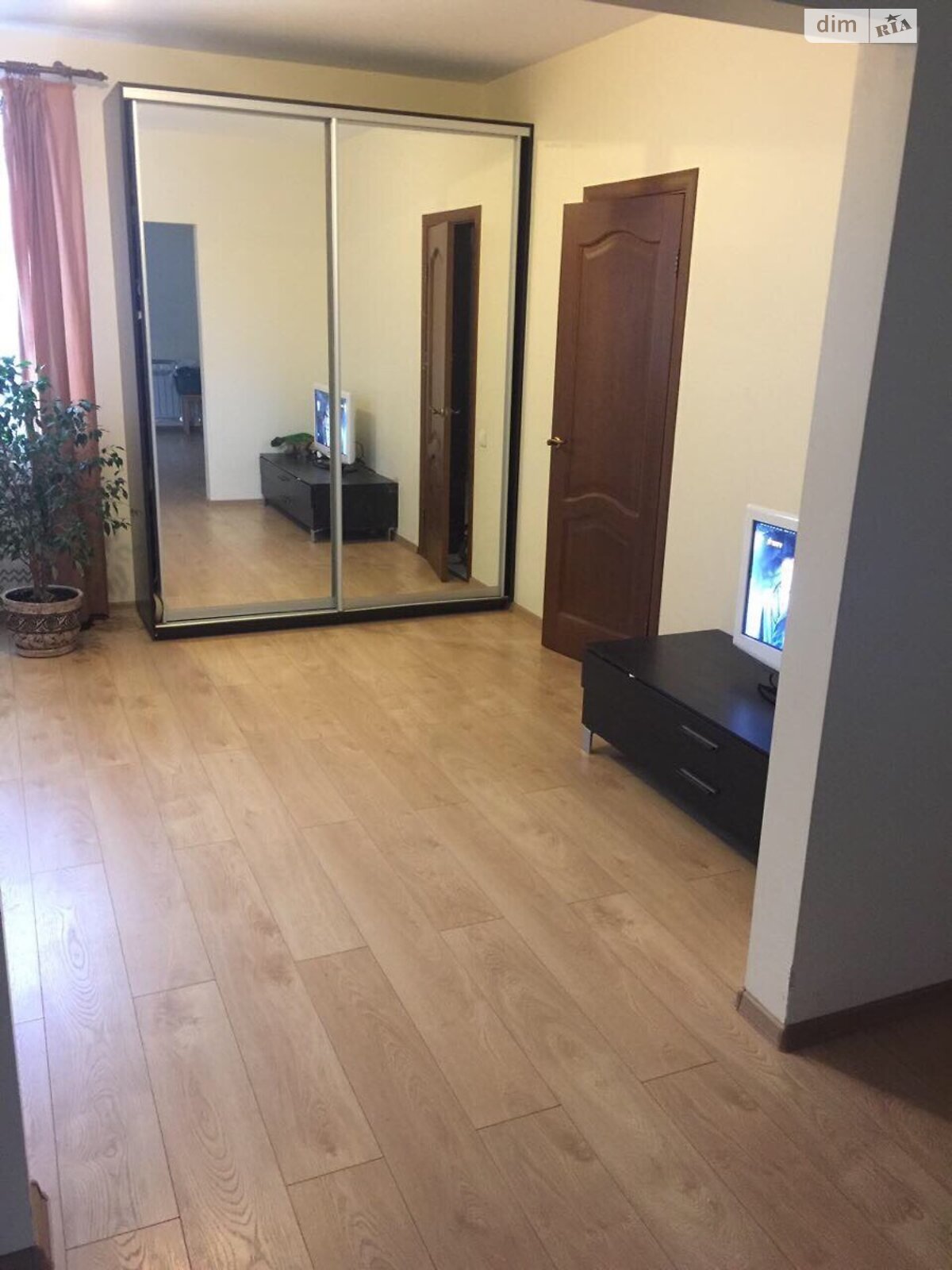 двоповерховий будинок з мансардою, 124 кв. м, цегла. Продаж у Гатне фото 1 двоповерховий будинок з мансардою, 124 кв. м, цегла. Продаж у Гатне фото 1