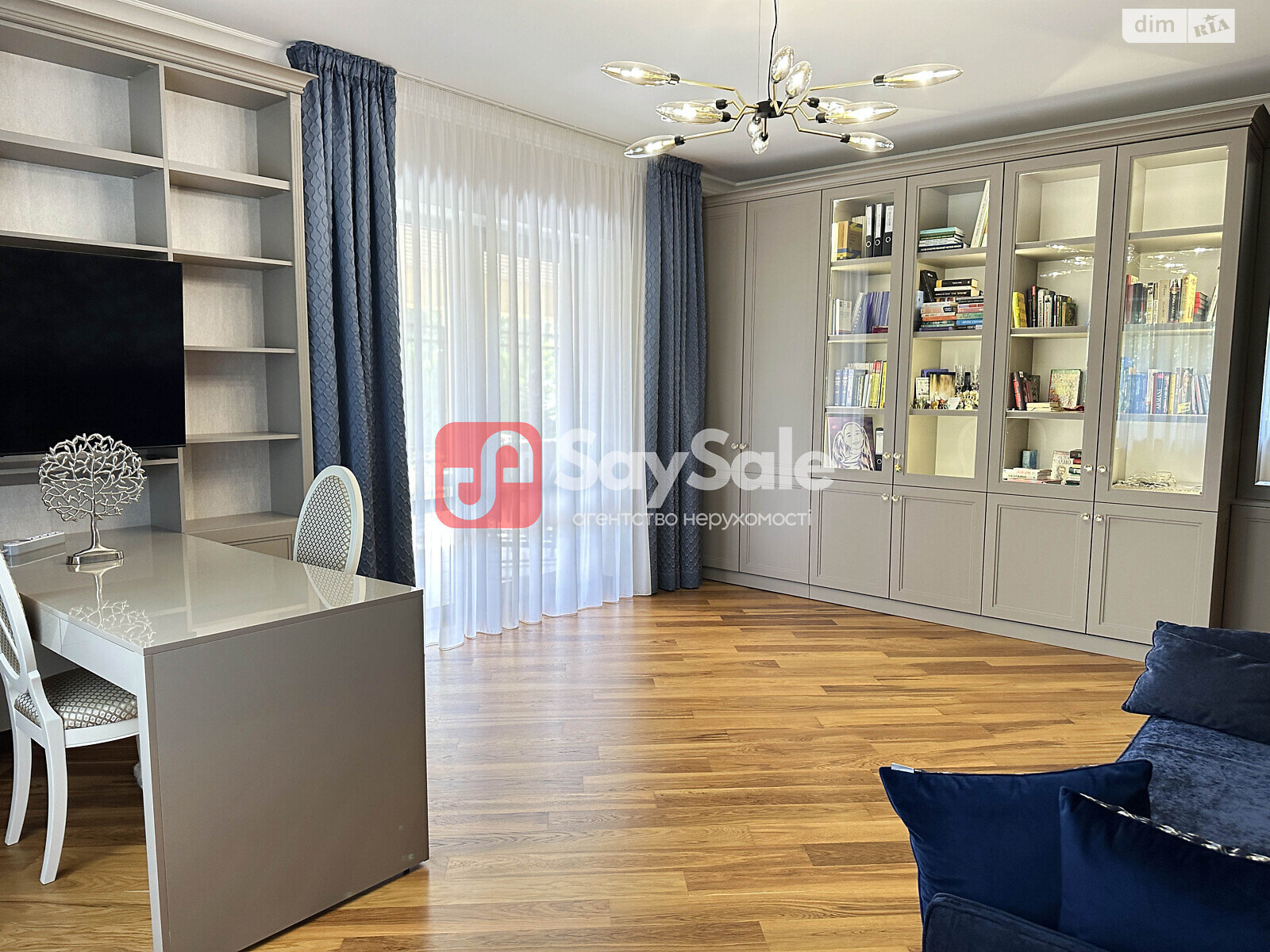 четырехэтажный дом с верандой, 460 кв. м, кирпич. Продажа в Гатном фото 1 четырехэтажный дом с верандой, 460 кв. м, кирпич. Продажа в Гатном фото 1