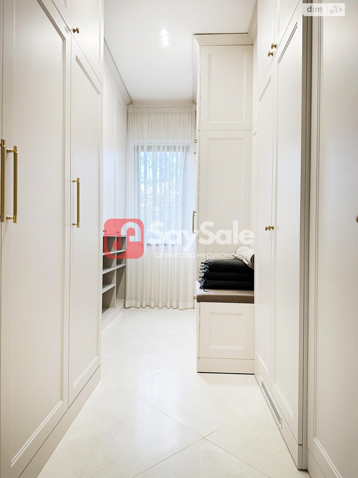 четырехэтажный дом с верандой, 460 кв. м, кирпич. Продажа в Гатном фото 1 четырехэтажный дом с верандой, 460 кв. м, кирпич. Продажа в Гатном фото 1