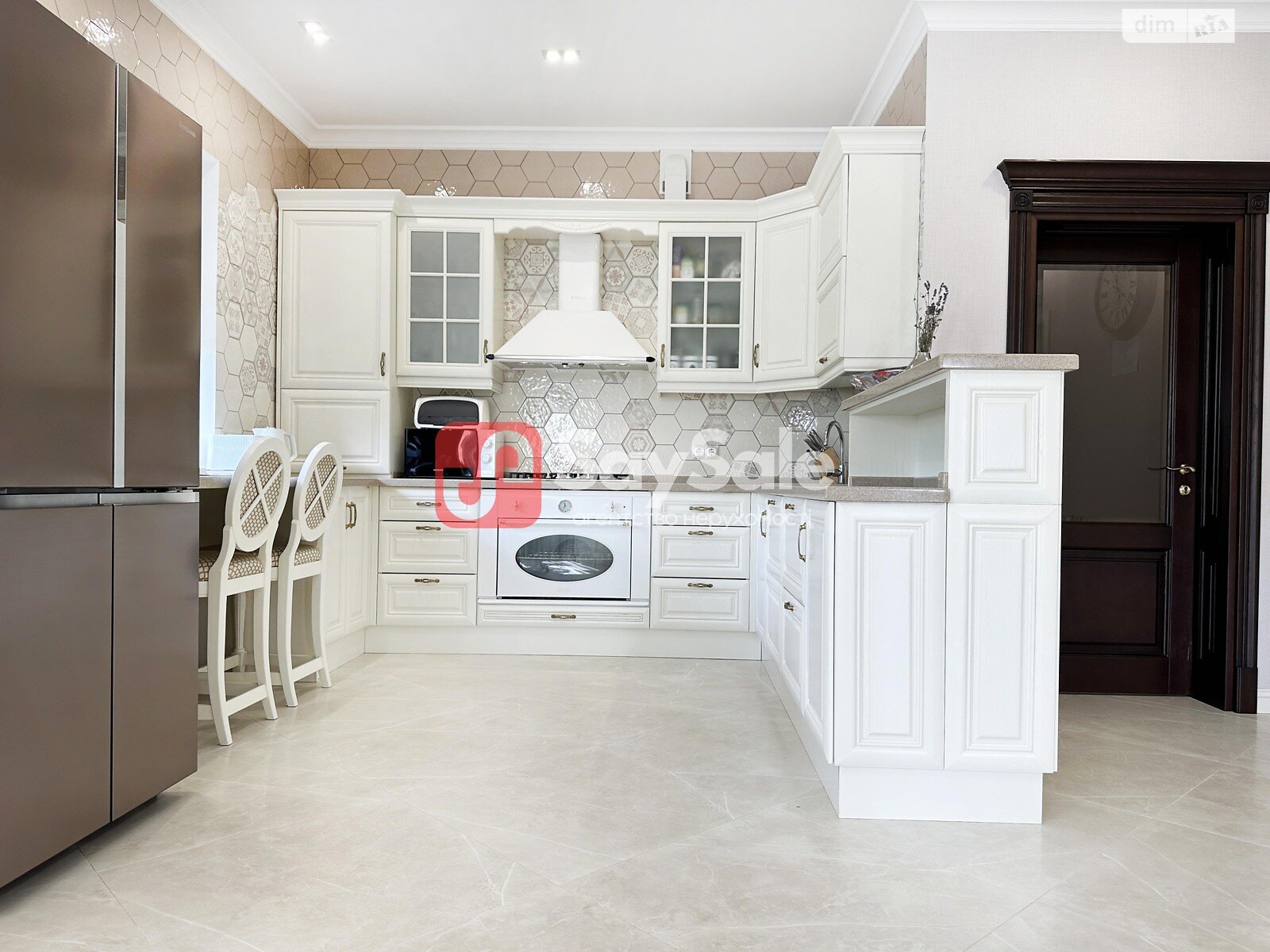 четырехэтажный дом с верандой, 460 кв. м, кирпич. Продажа в Гатном фото 1 четырехэтажный дом с верандой, 460 кв. м, кирпич. Продажа в Гатном фото 1