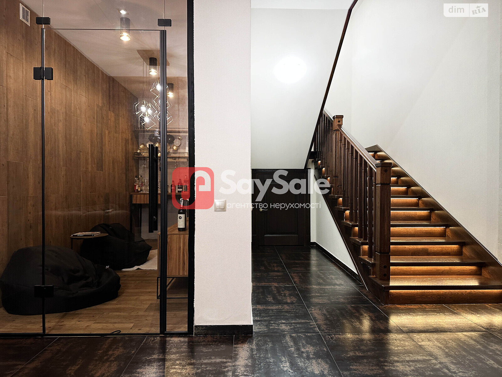 четырехэтажный дом с верандой, 460 кв. м, кирпич. Продажа в Гатном фото 1 четырехэтажный дом с верандой, 460 кв. м, кирпич. Продажа в Гатном фото 1