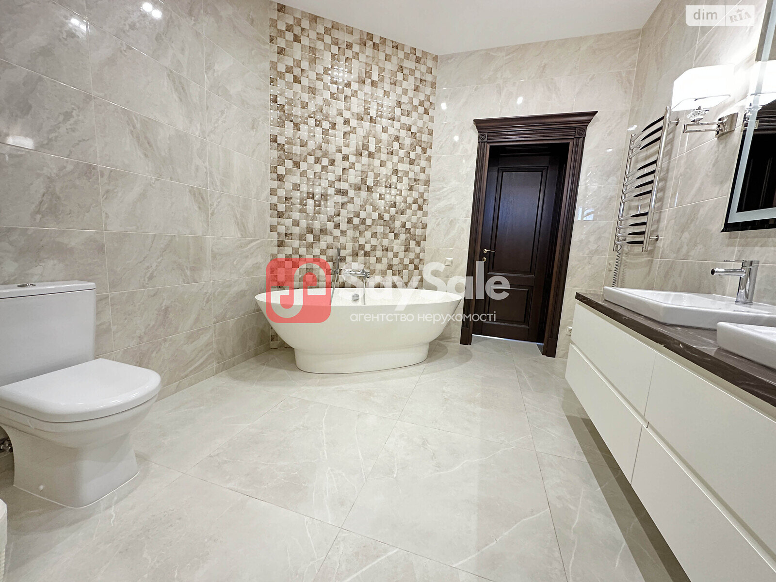 четырехэтажный дом с верандой, 460 кв. м, кирпич. Продажа в Гатном фото 1 четырехэтажный дом с верандой, 460 кв. м, кирпич. Продажа в Гатном фото 1