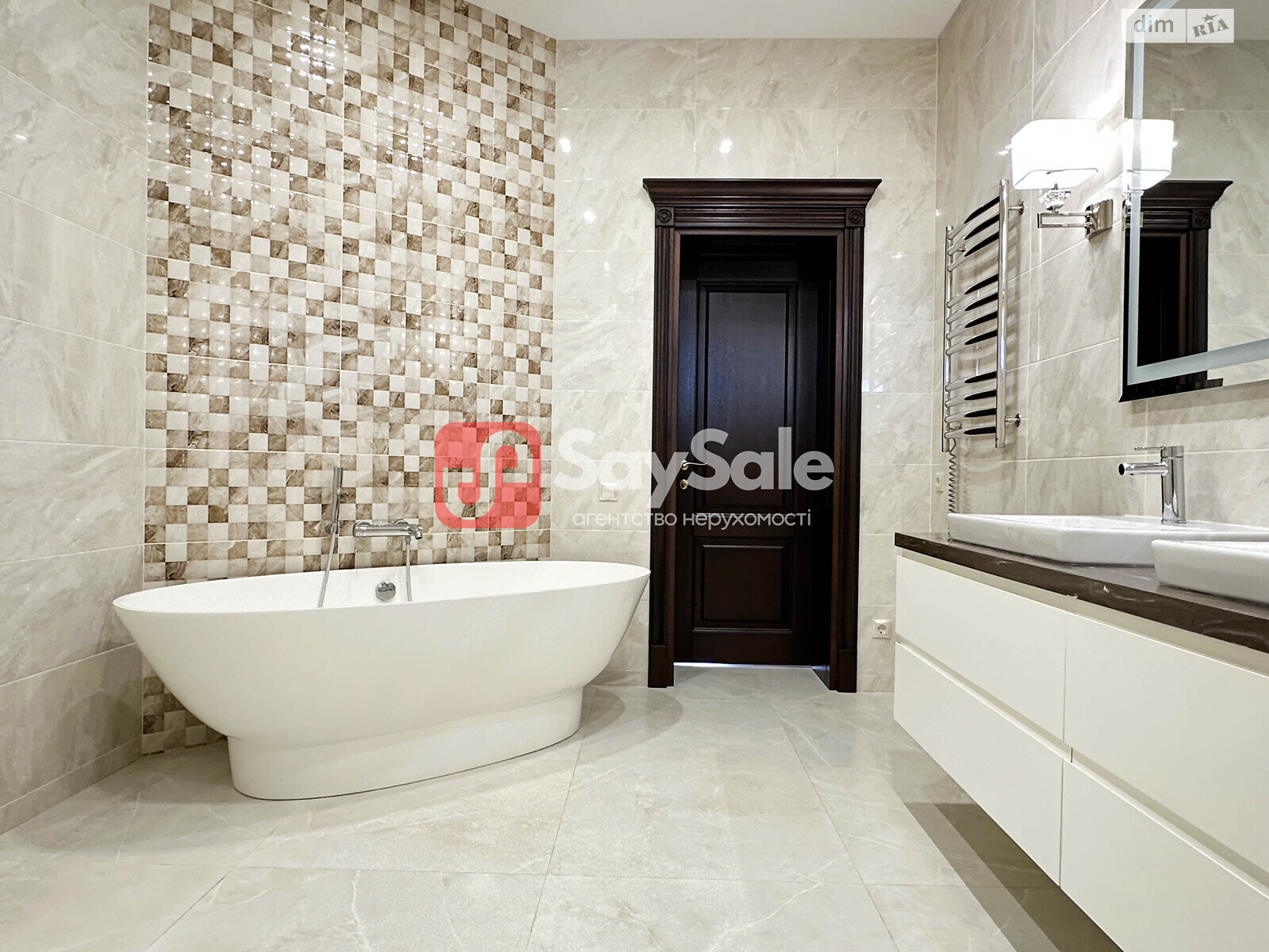 четырехэтажный дом с верандой, 460 кв. м, кирпич. Продажа в Гатном фото 1 четырехэтажный дом с верандой, 460 кв. м, кирпич. Продажа в Гатном фото 1