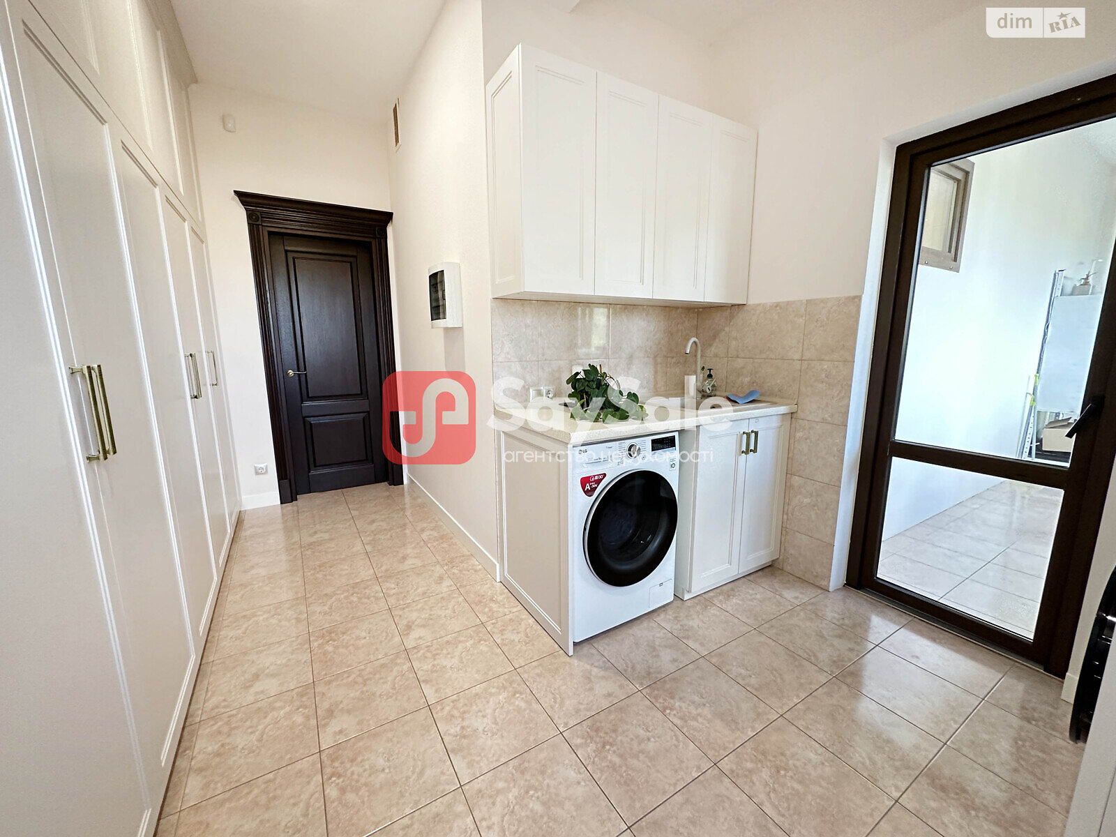 четырехэтажный дом с верандой, 460 кв. м, кирпич. Продажа в Гатном фото 1 четырехэтажный дом с верандой, 460 кв. м, кирпич. Продажа в Гатном фото 1