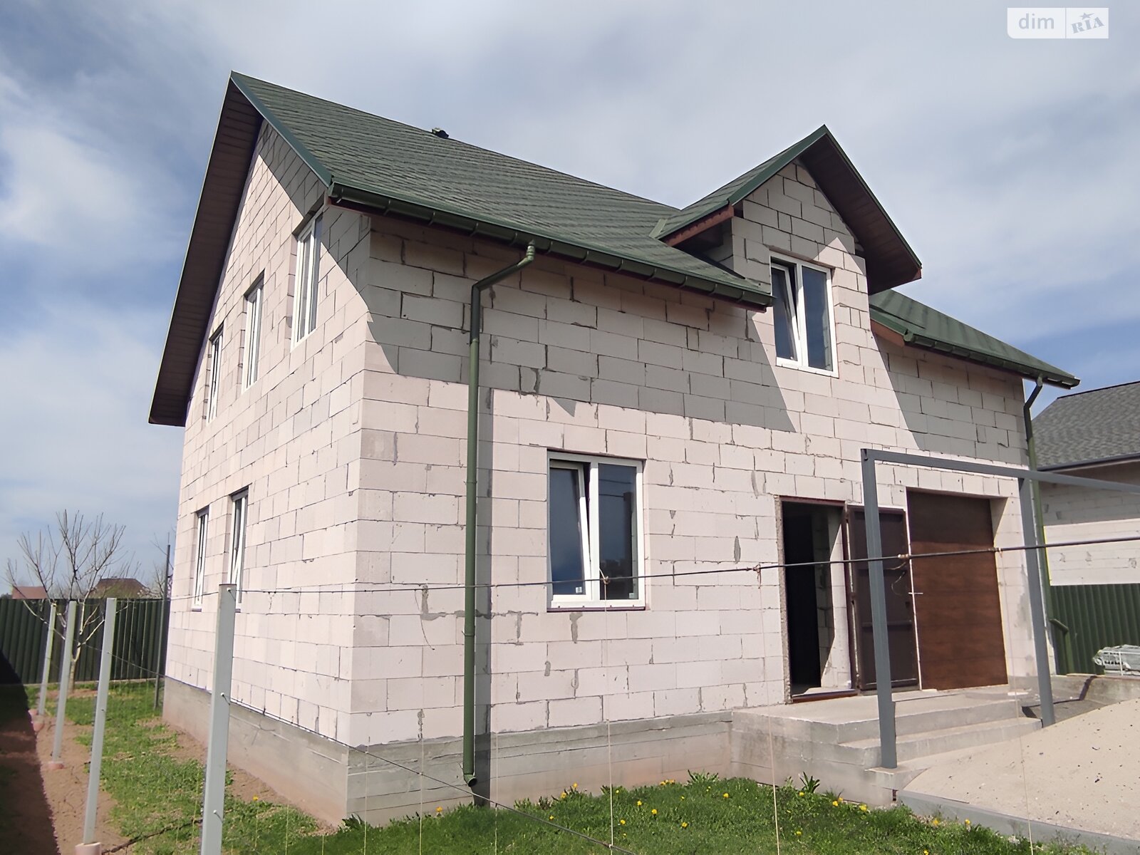 двухэтажный дом с гаражом, 160 кв. м, газобетон. Продажа в Гатном фото 1 двухэтажный дом с гаражом, 160 кв. м, газобетон. Продажа в Гатном фото 1