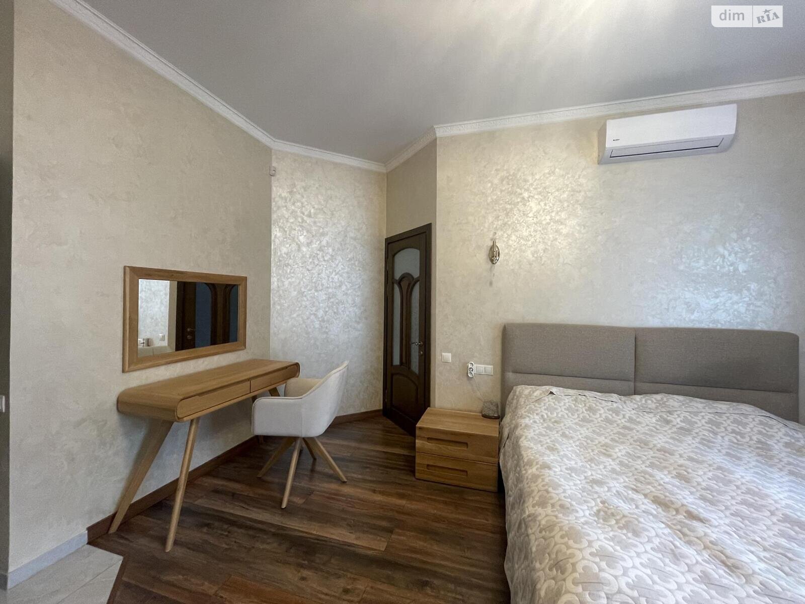 двухэтажный дом, 283 кв. м, кирпич. Продажа в Гатном фото 1 двухэтажный дом, 283 кв. м, кирпич. Продажа в Гатном фото 1