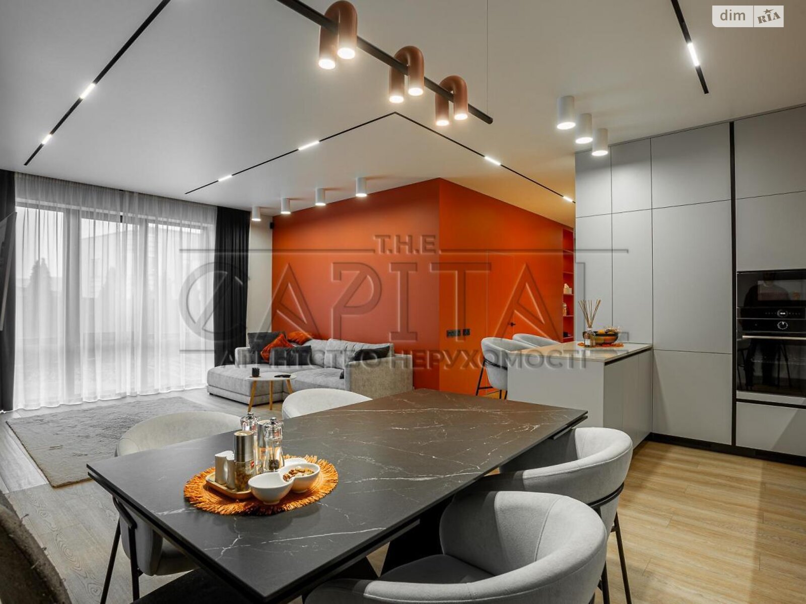 двухэтажный дом с гаражом, 250 кв. м, кирпич. Продажа в Гатном фото 1