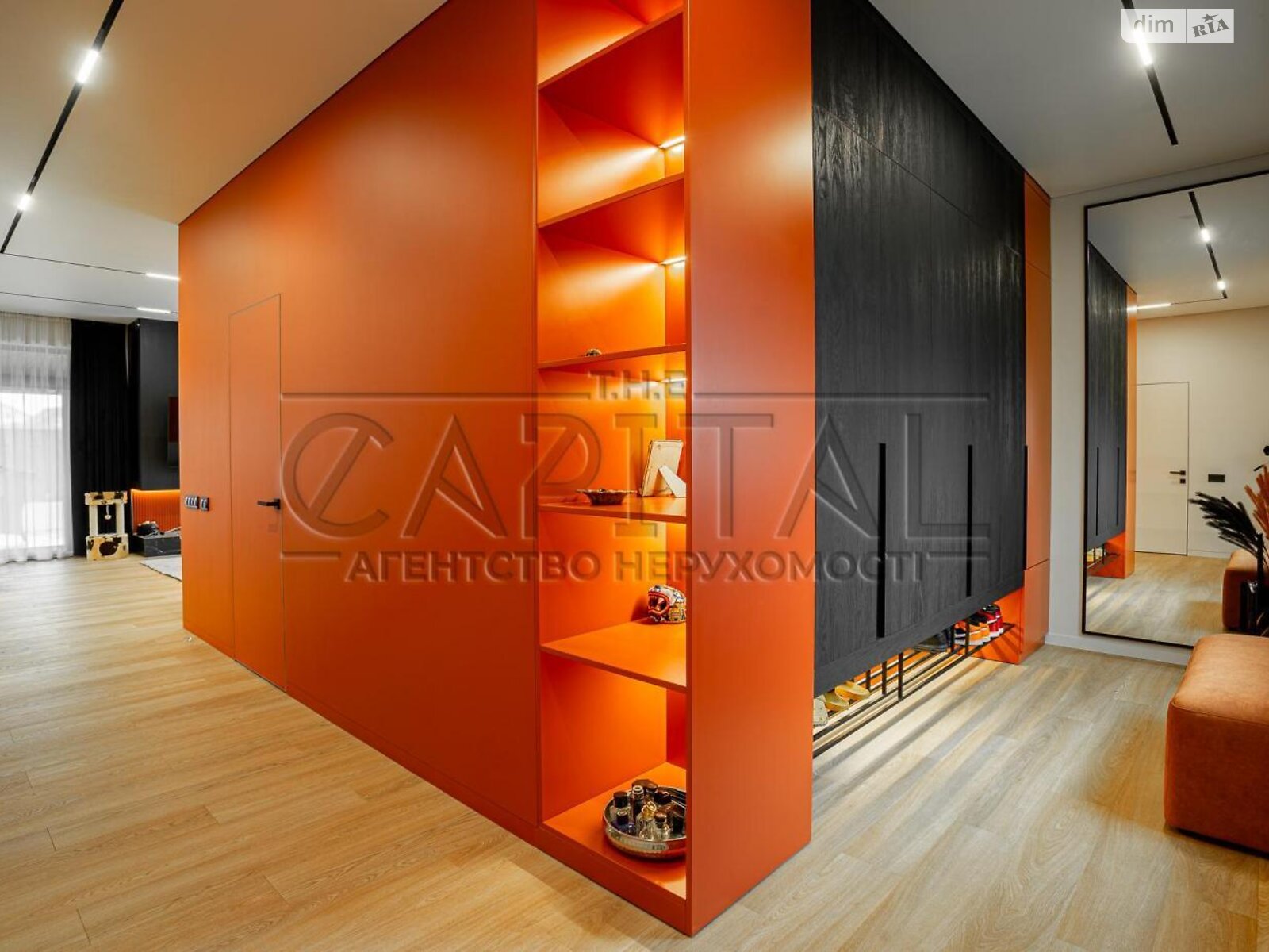 двухэтажный дом с гаражом, 250 кв. м, кирпич. Продажа в Гатном фото 1