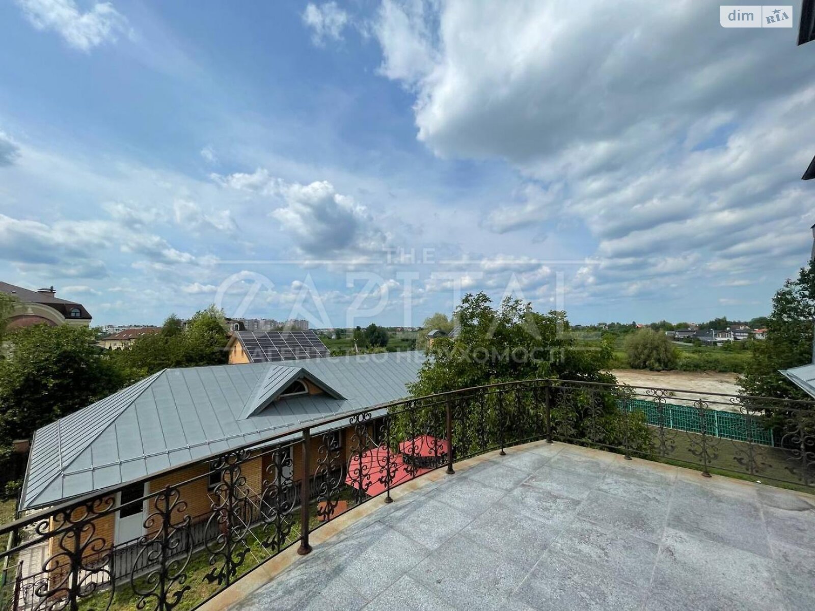 триповерховий будинок з гаражем, 430 кв. м, цегла. Продаж у Гатне фото 1 триповерховий будинок з гаражем, 430 кв. м, цегла. Продаж у Гатне фото 1