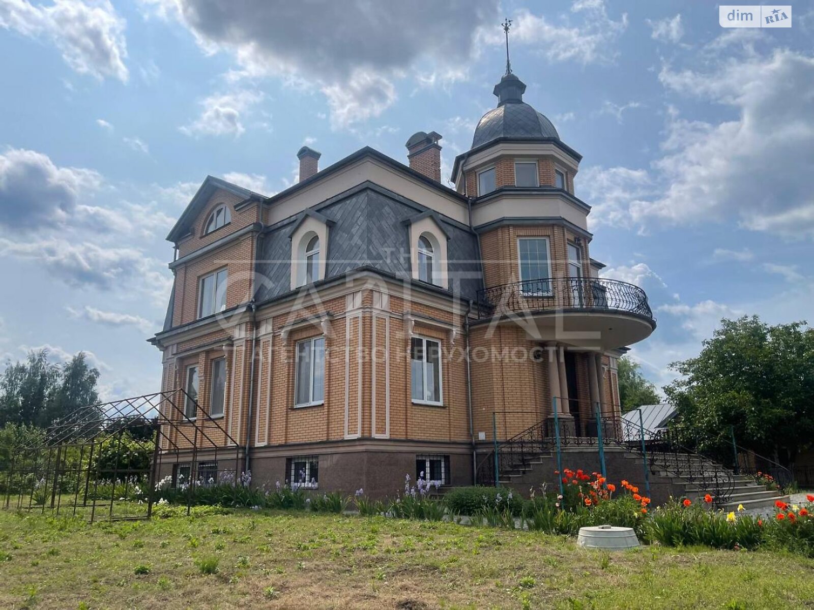 триповерховий будинок з гаражем, 430 кв. м, цегла. Продаж у Гатне фото 1 триповерховий будинок з гаражем, 430 кв. м, цегла. Продаж у Гатне фото 1