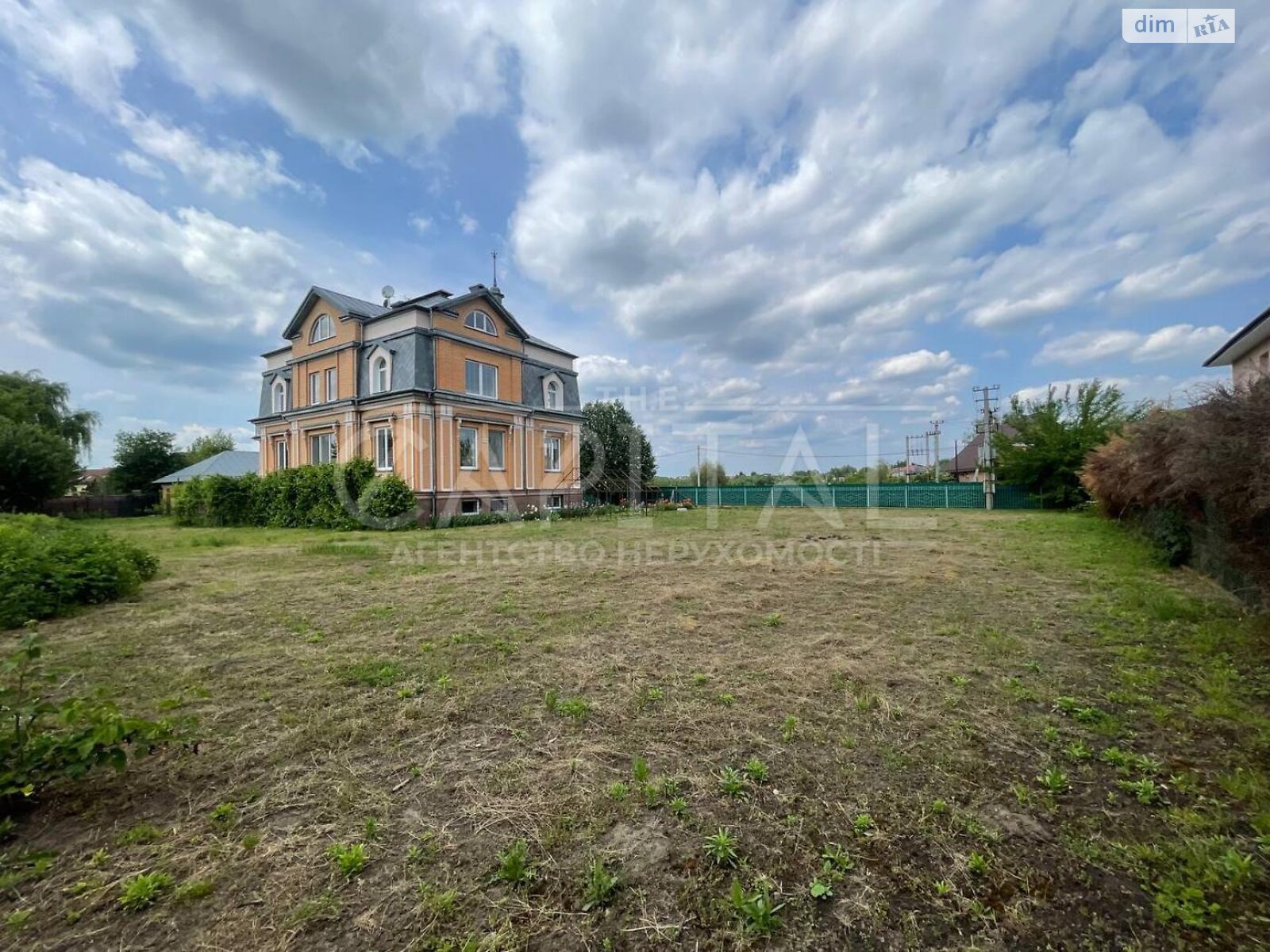 триповерховий будинок з гаражем, 430 кв. м, цегла. Продаж у Гатне фото 1 триповерховий будинок з гаражем, 430 кв. м, цегла. Продаж у Гатне фото 1
