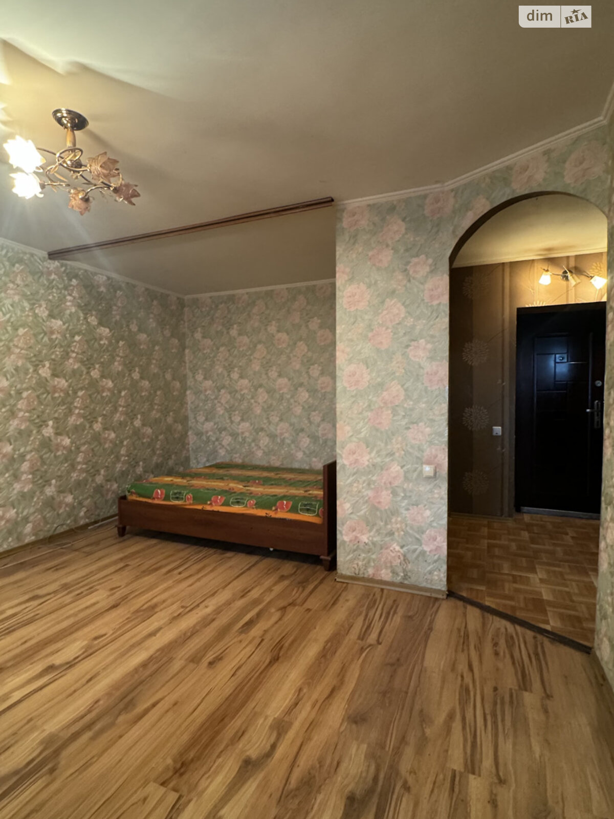 двухэтажный дом с гаражом, 200 кв. м, кирпич. Продажа в Гавриловке фото 1