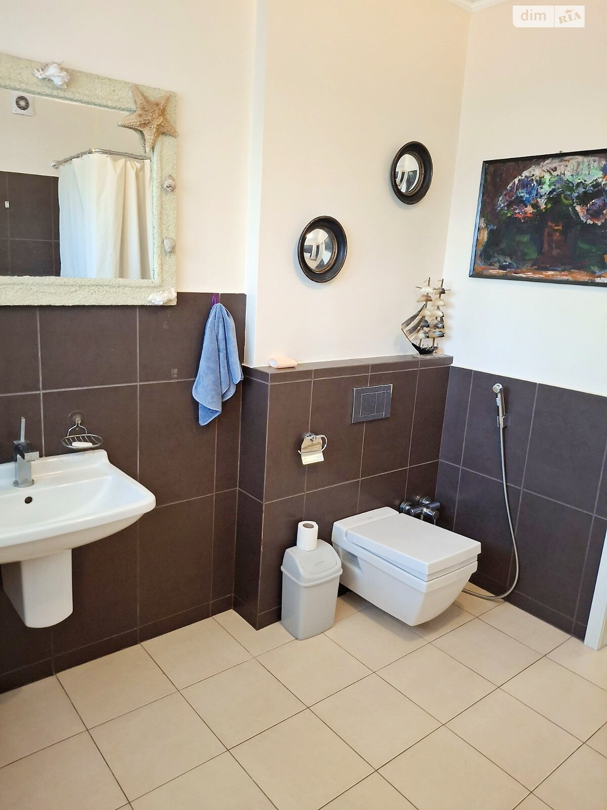 двухэтажный дом с ремонтом, 537.6 кв. м, кирпич. Продажа в Гавронщине фото 1 двухэтажный дом с ремонтом, 537.6 кв. м, кирпич. Продажа в Гавронщине фото 1