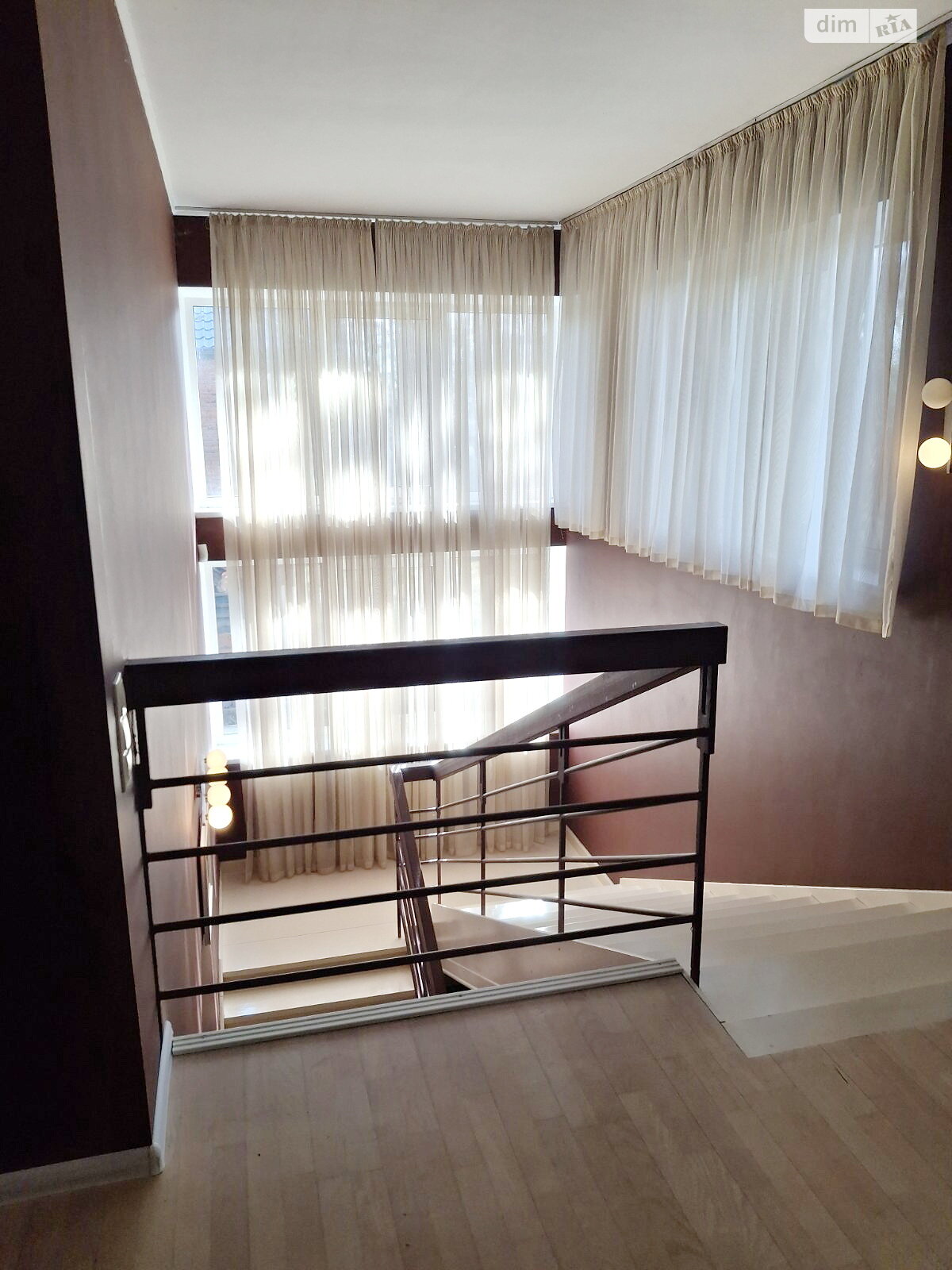 двухэтажный дом с ремонтом, 537.6 кв. м, кирпич. Продажа в Гавронщине фото 1 двухэтажный дом с ремонтом, 537.6 кв. м, кирпич. Продажа в Гавронщине фото 1