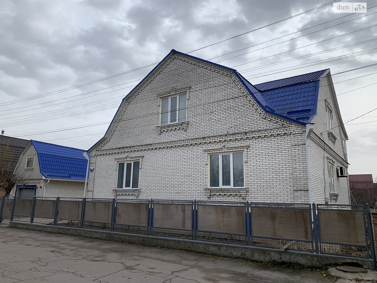 двухэтажный дом с верандой, 237 кв. м, кирпич. Продажа в Гайсине фото 1 двухэтажный дом с верандой, 237 кв. м, кирпич. Продажа в Гайсине фото 1