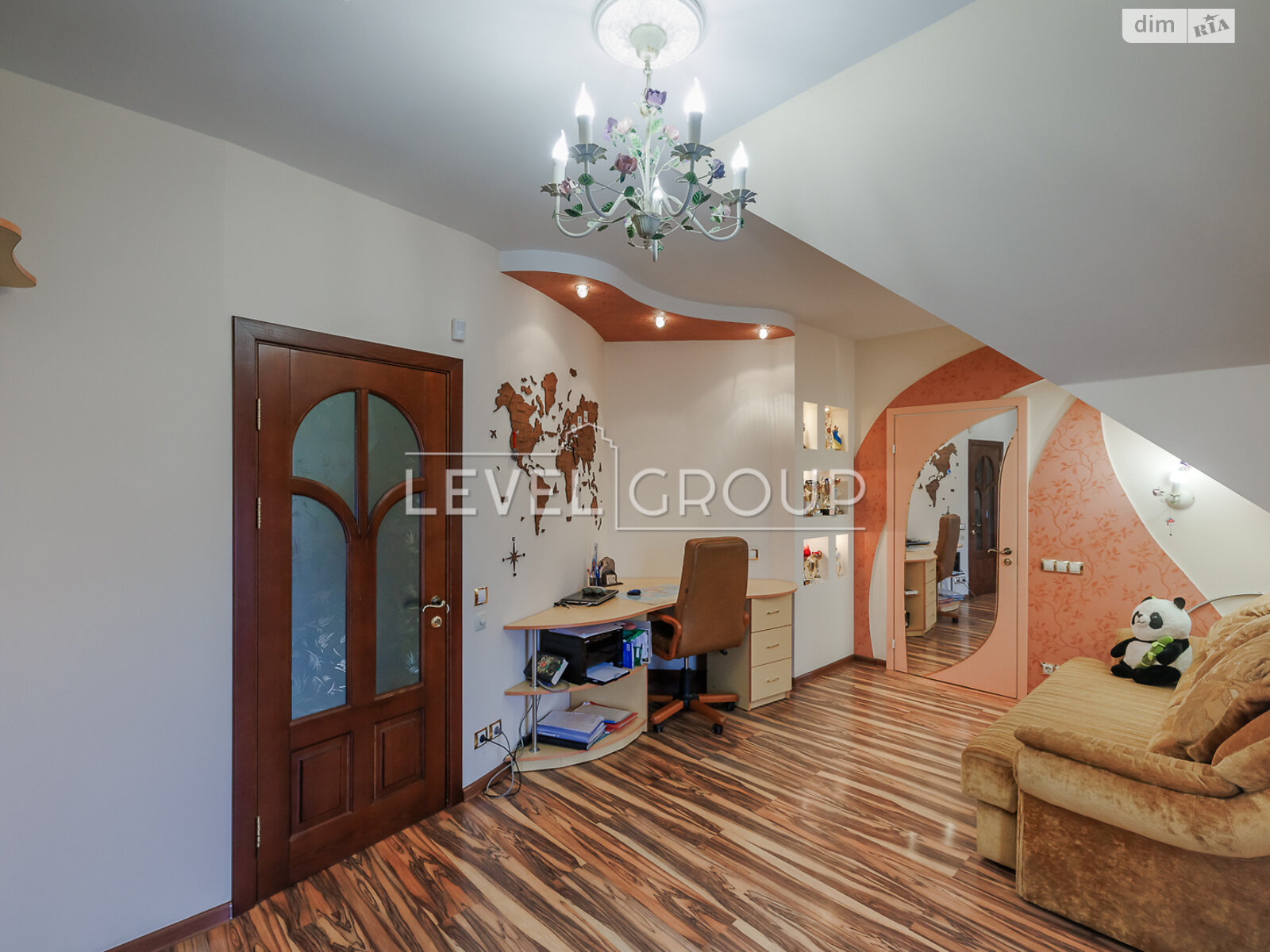 двоповерховий будинок з ремонтом, 250.6 кв. м, цегла. Продаж у Глевасі фото 1 двоповерховий будинок з ремонтом, 250.6 кв. м, цегла. Продаж у Глевасі фото 1
