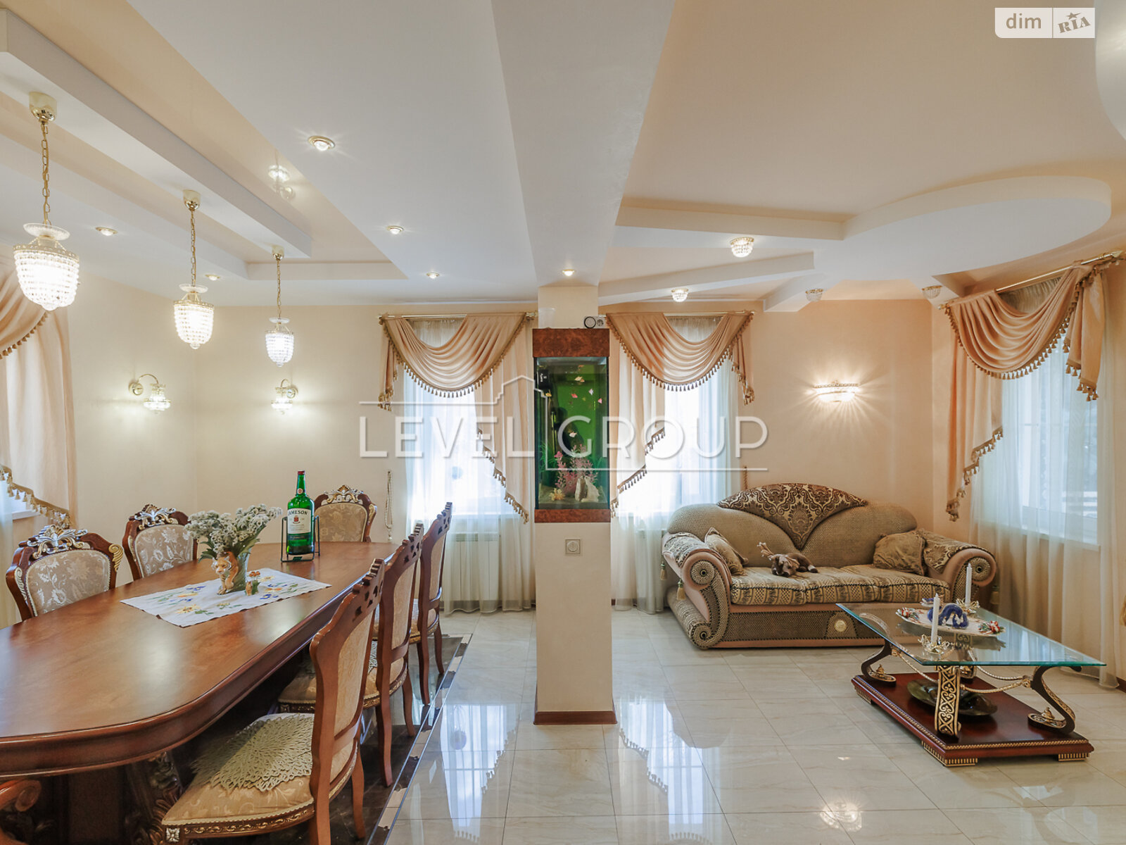 двоповерховий будинок з ремонтом, 250.6 кв. м, цегла. Продаж у Глевасі фото 1 двоповерховий будинок з ремонтом, 250.6 кв. м, цегла. Продаж у Глевасі фото 1
