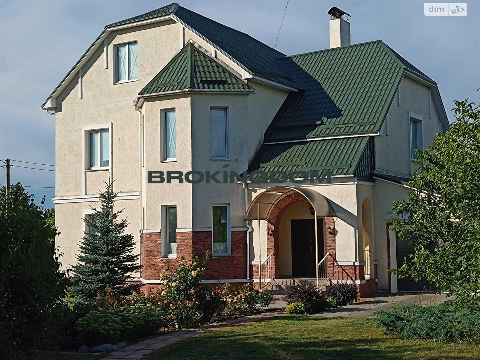 триповерховий будинок, 300 кв. м, кирпич. Продаж у Глевасі фото 1 триповерховий будинок, 300 кв. м, кирпич. Продаж у Глевасі фото 1