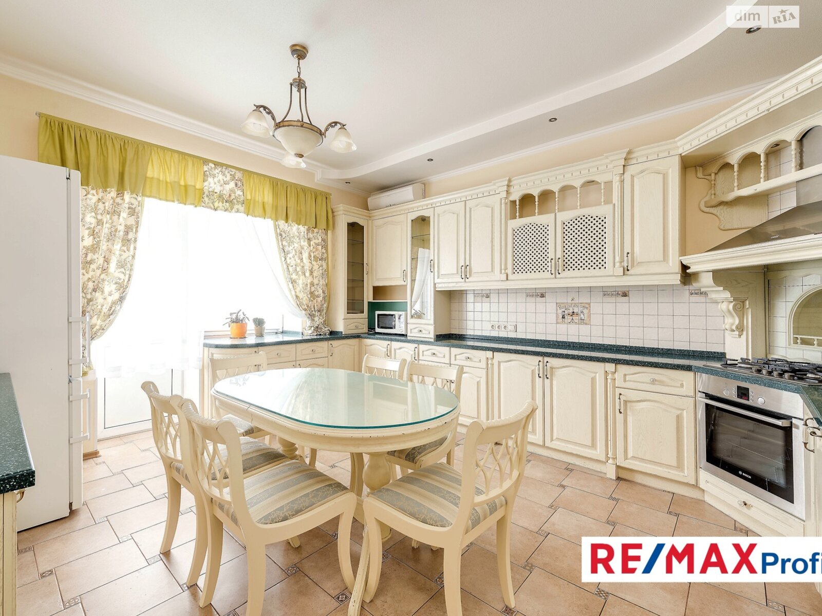 двухэтажный дом с гаражом, 450 кв. м, кирпич. Продажа в Глевахе фото 1